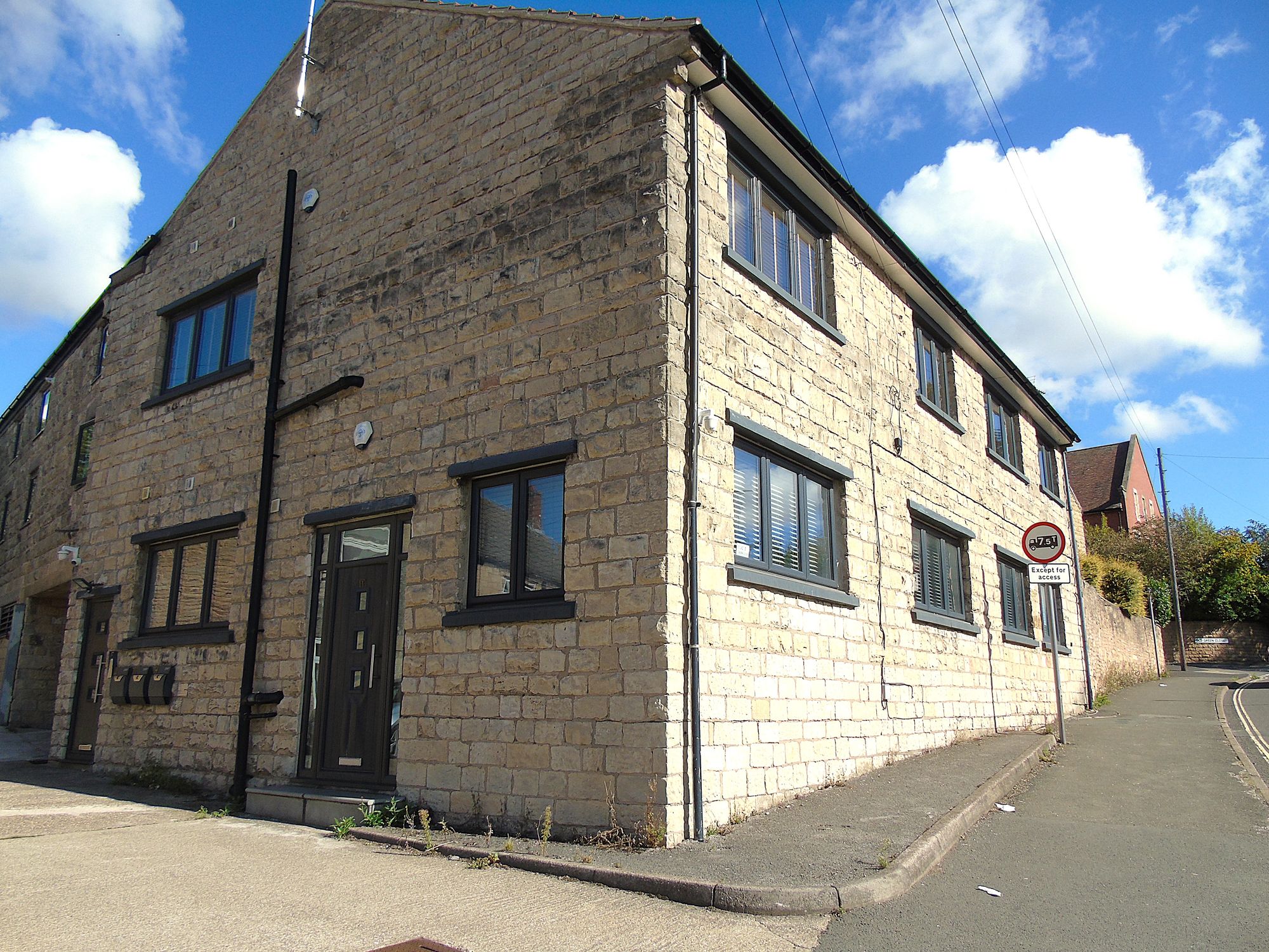 Hangar Hill, Whitwell, S80