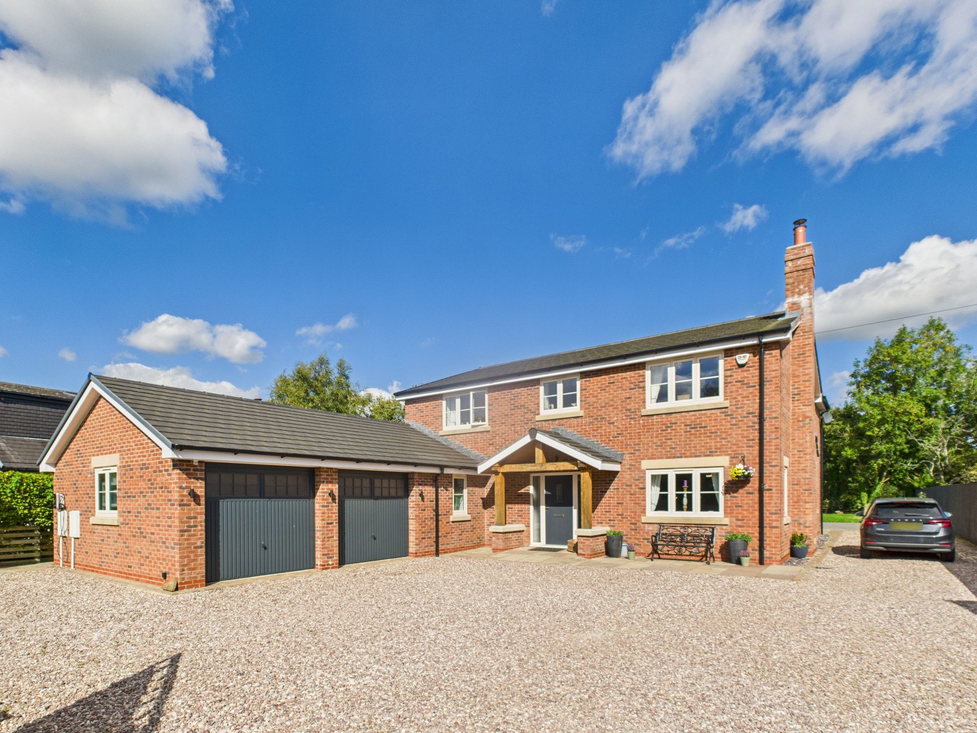 CAM05197G0 PR0127 STILL106