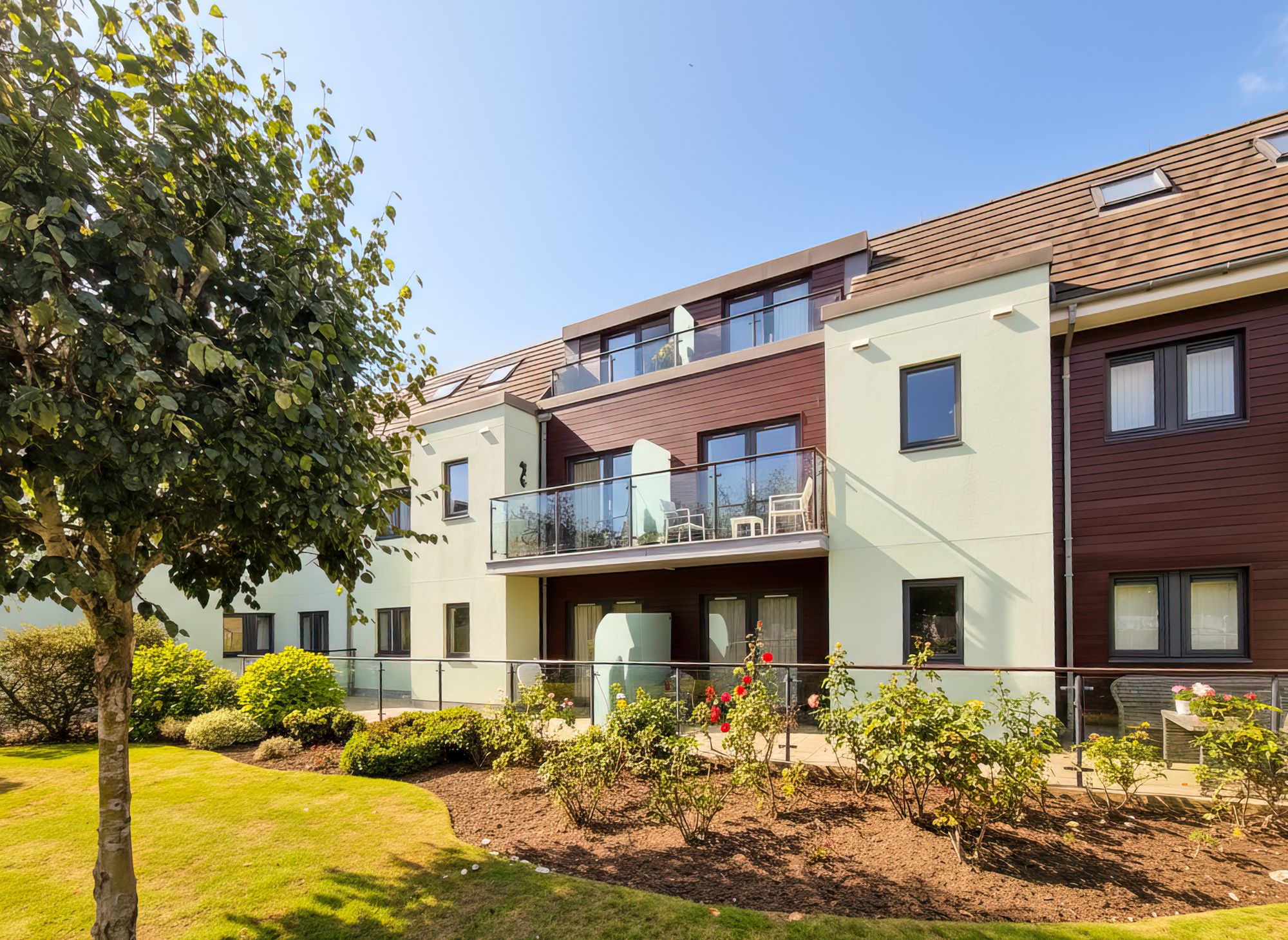 2 bed Apartment For Sale in St. Peter, Jersey