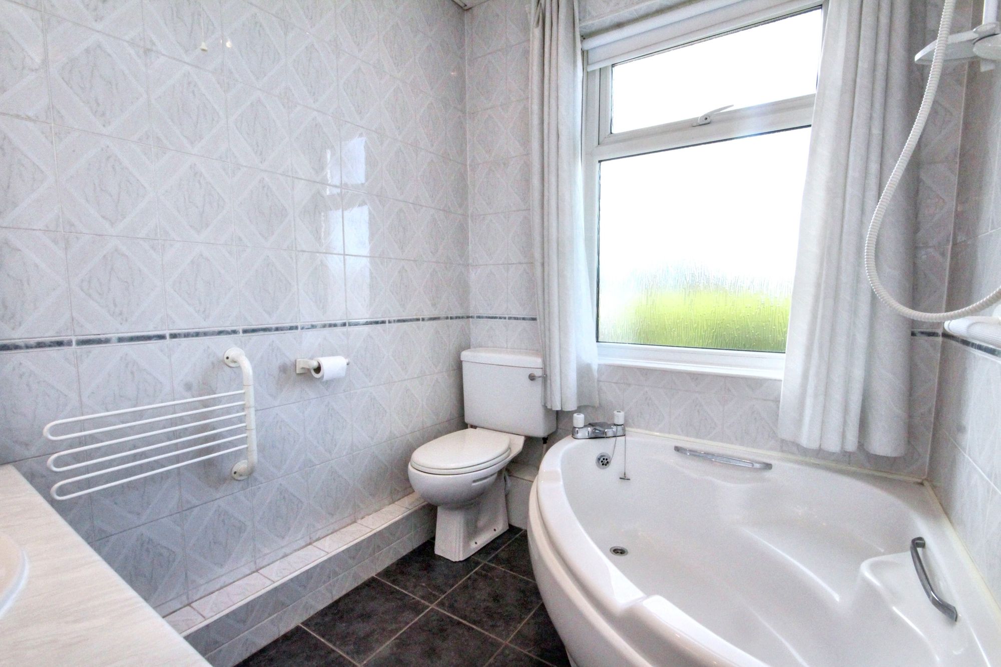 Bleak Hill Road, St. Helens, WA10