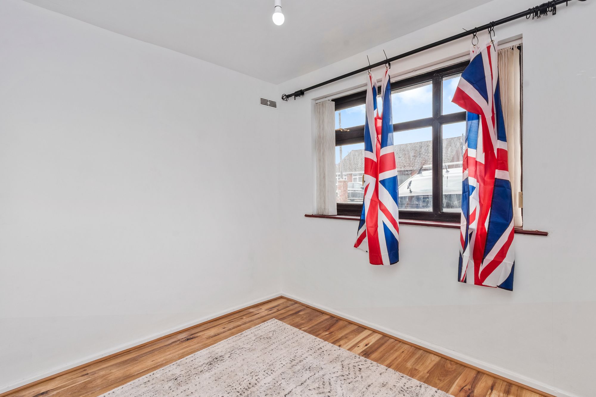 Rothesay Close, St. Helens, WA11