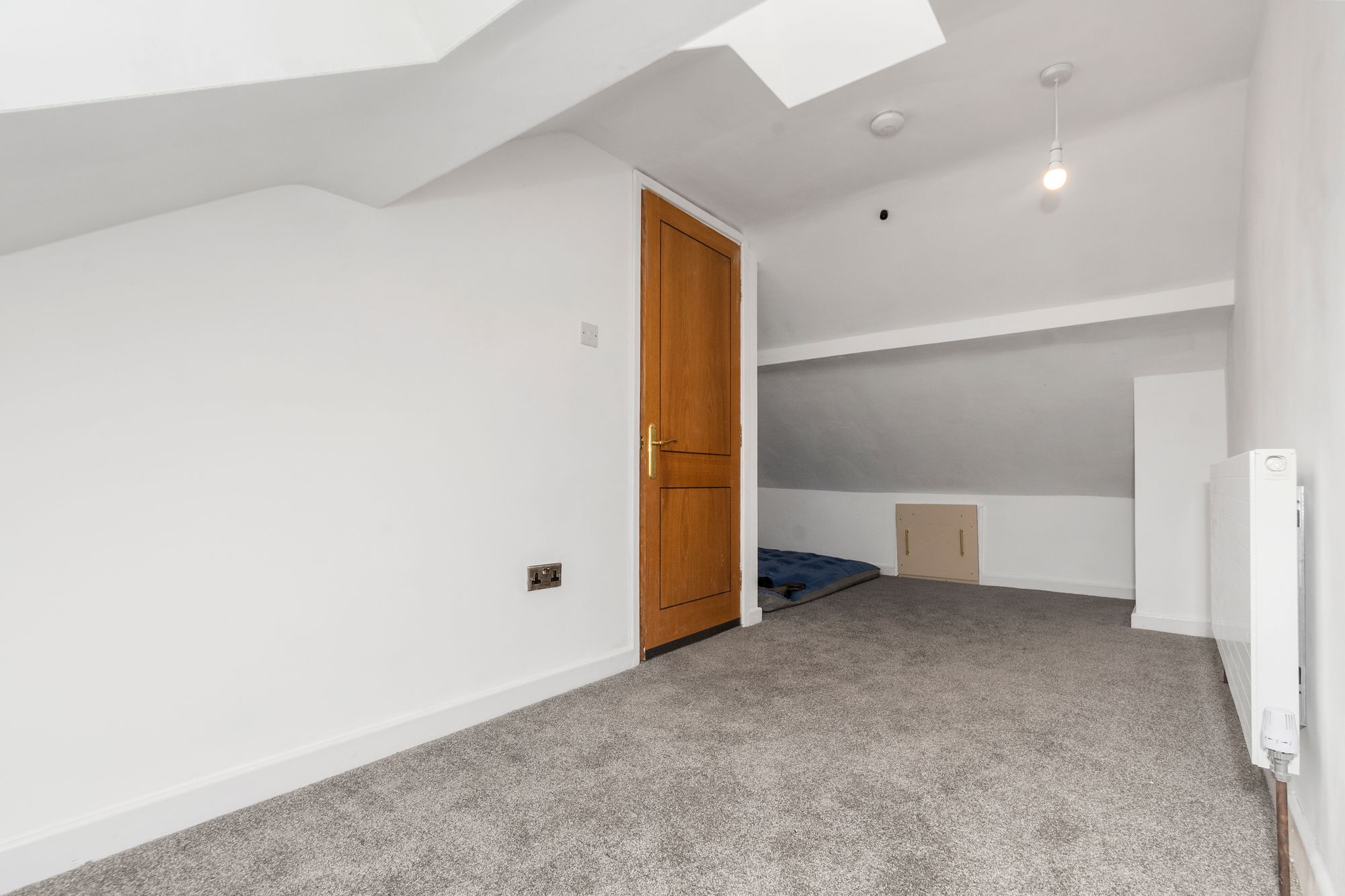 Rothesay Close, St. Helens, WA11