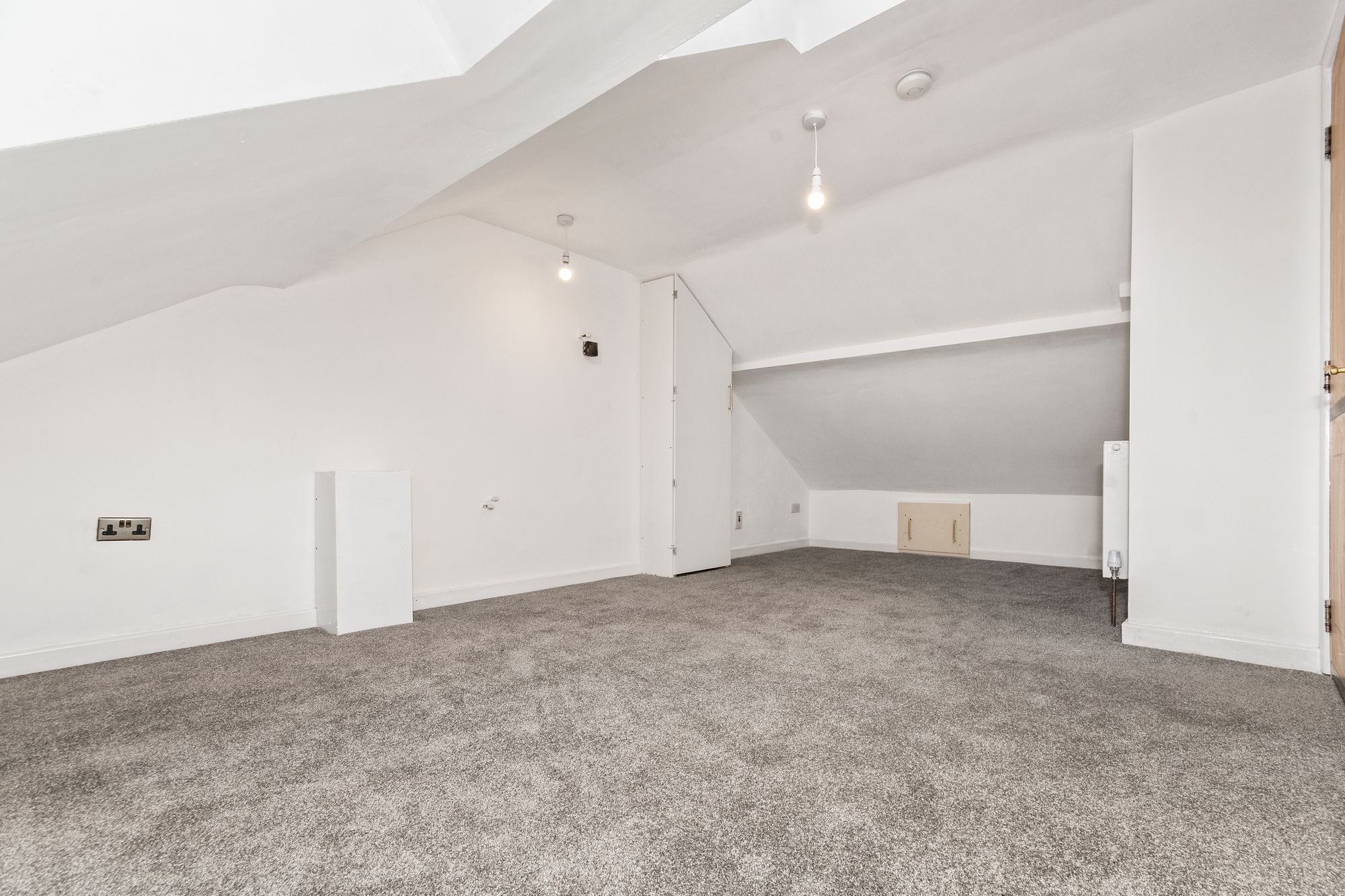 Rothesay Close, St. Helens, WA11