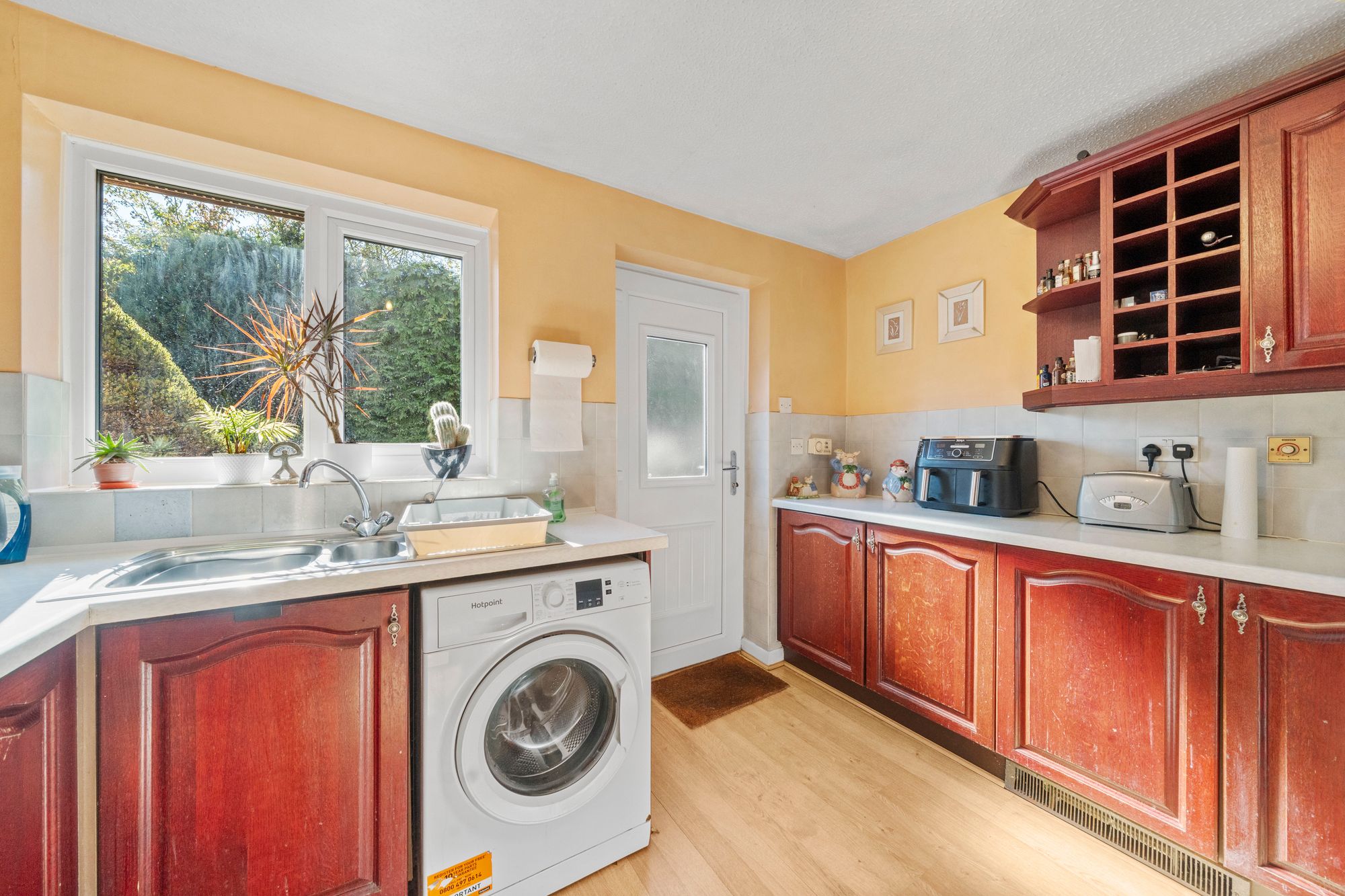 Leighton Drive, Leigh