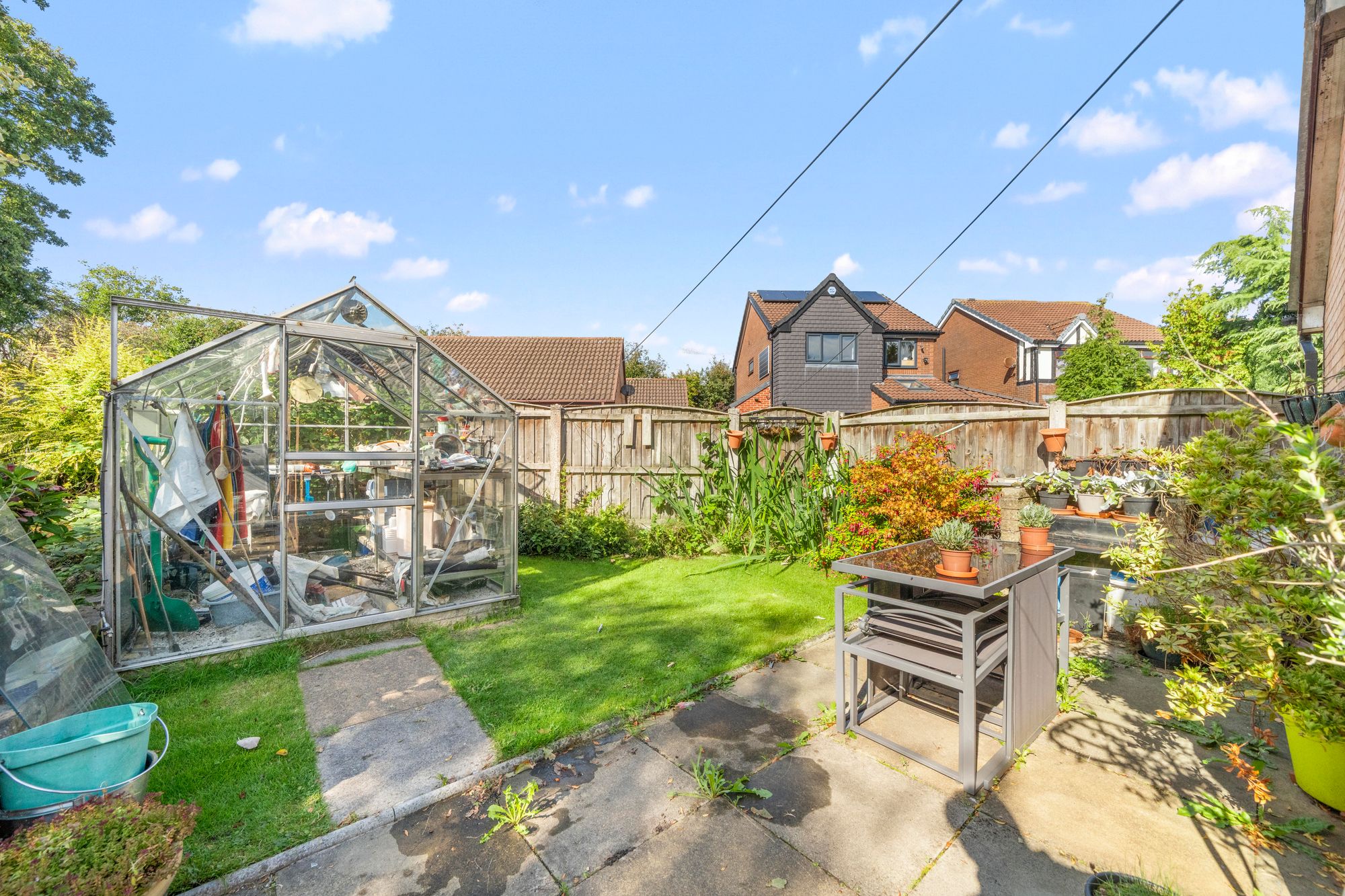 Leighton Drive, Leigh