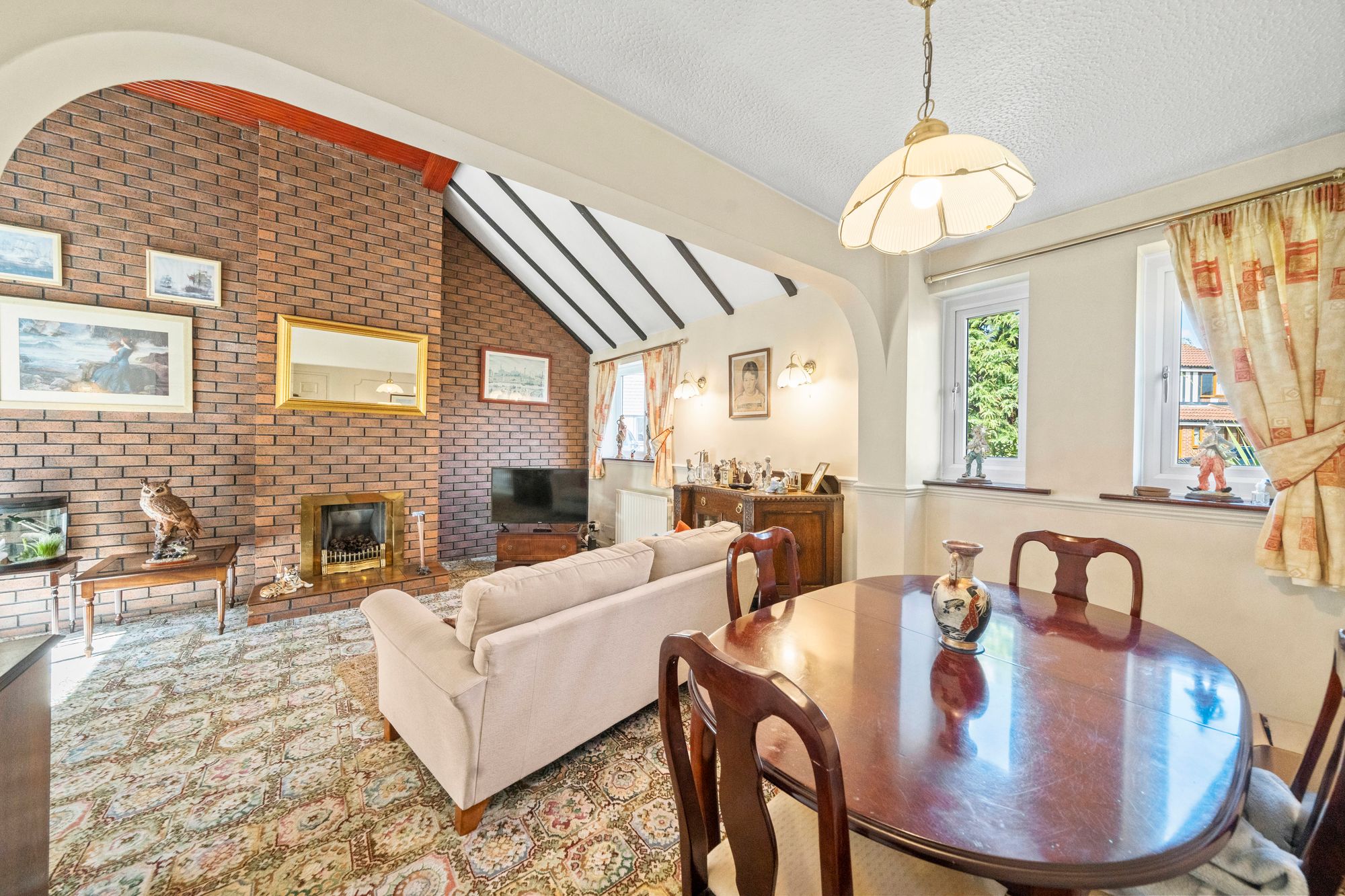 Leighton Drive, Leigh