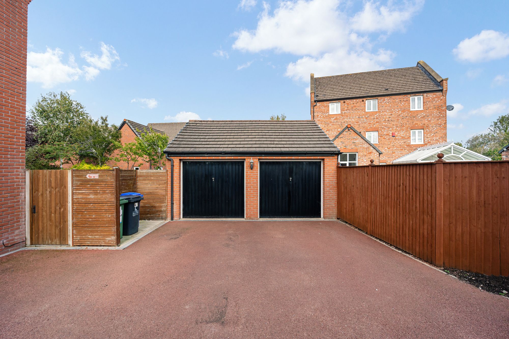 Regency Park, Widnes, WA8