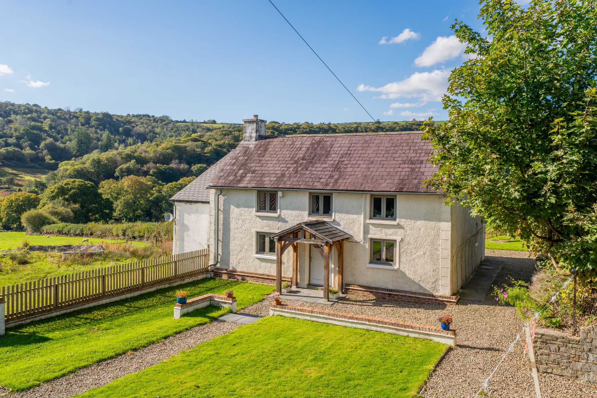 Llanfynydd, Carmarthen, SA32