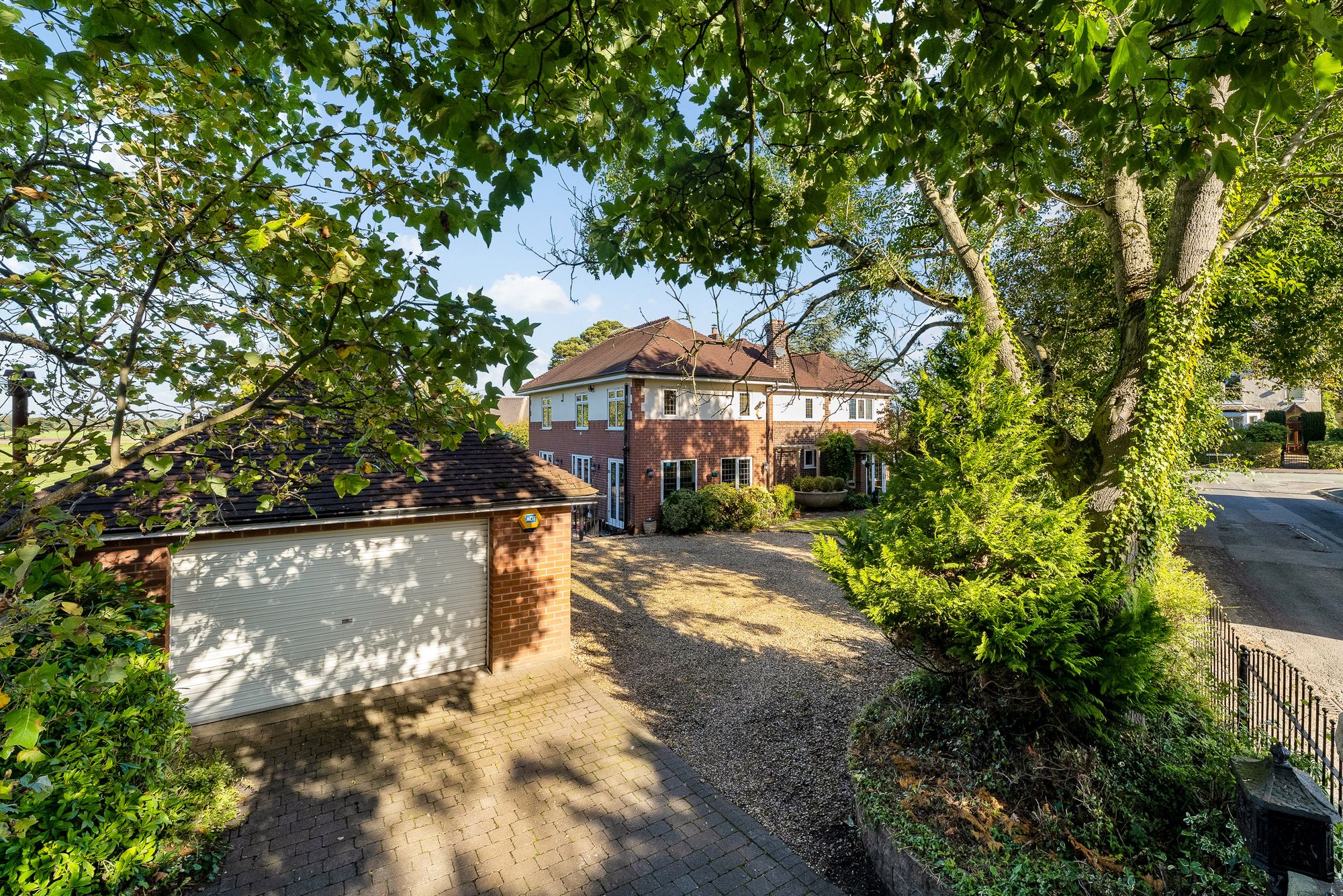 Glazebrook Lane, Glazebrook, WA3