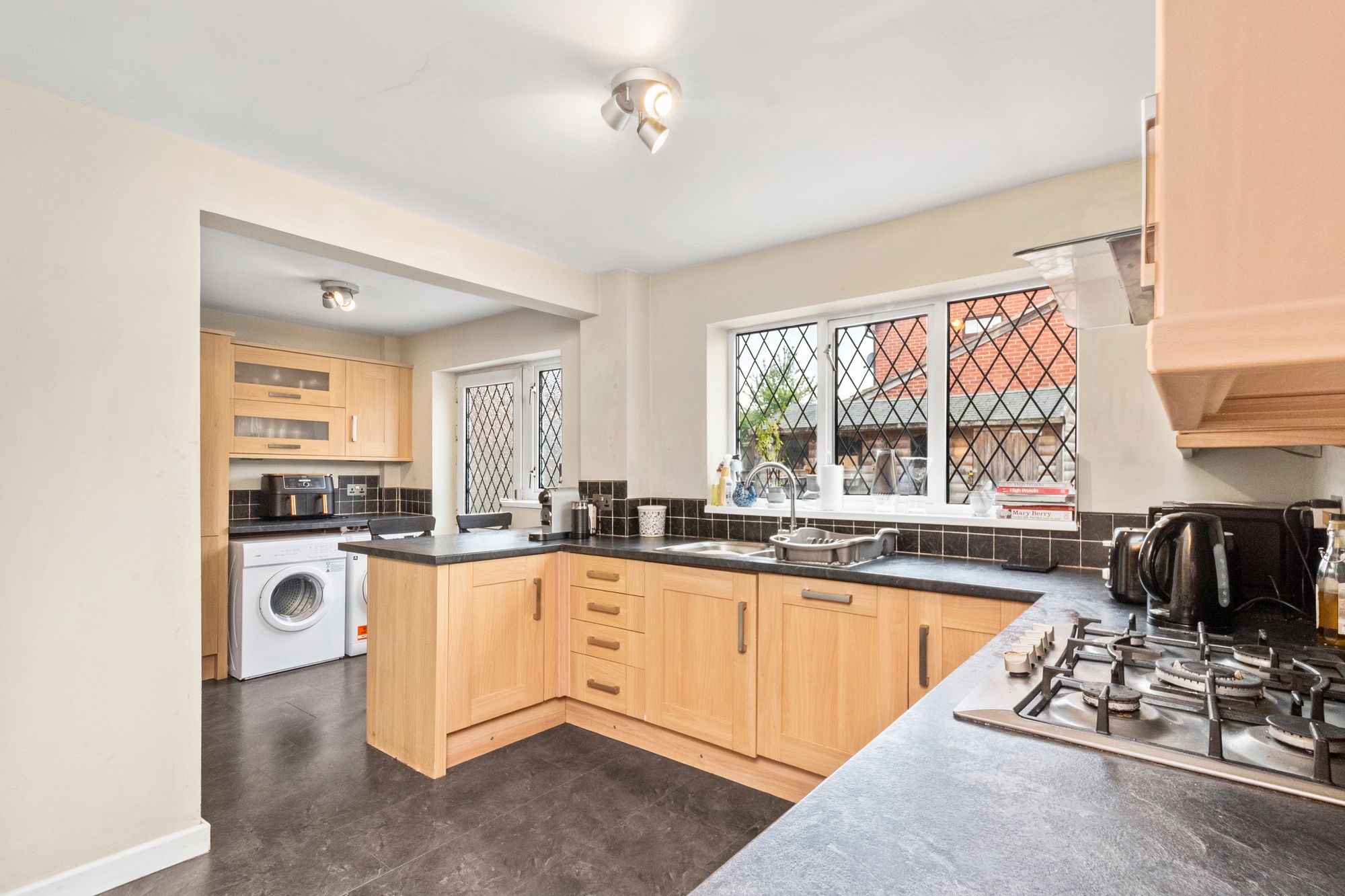 Oban Grove, Fearnhead, WA2