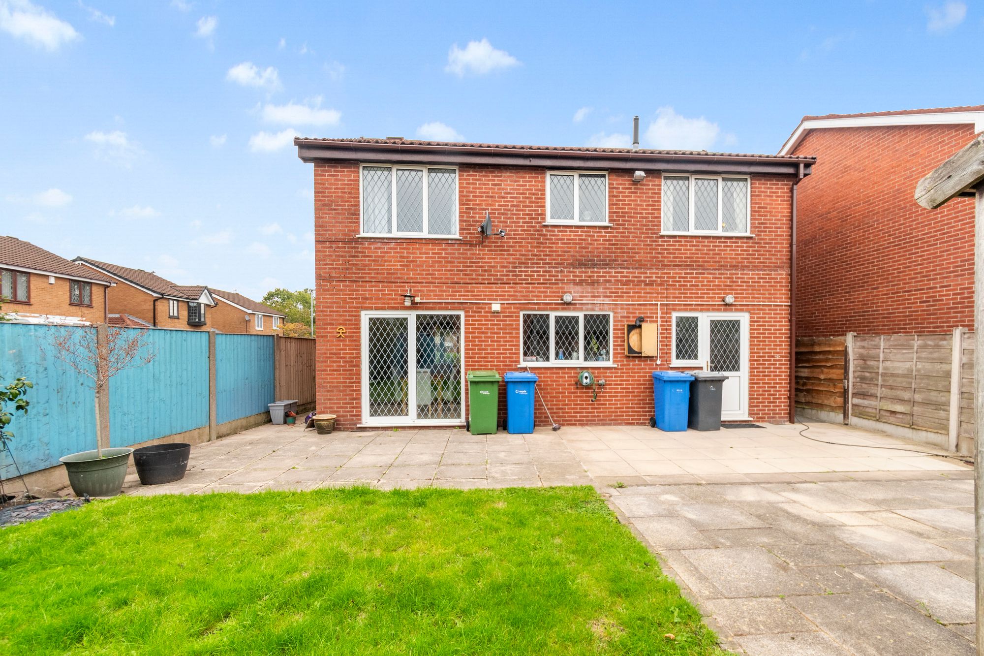 Oban Grove, Fearnhead, WA2