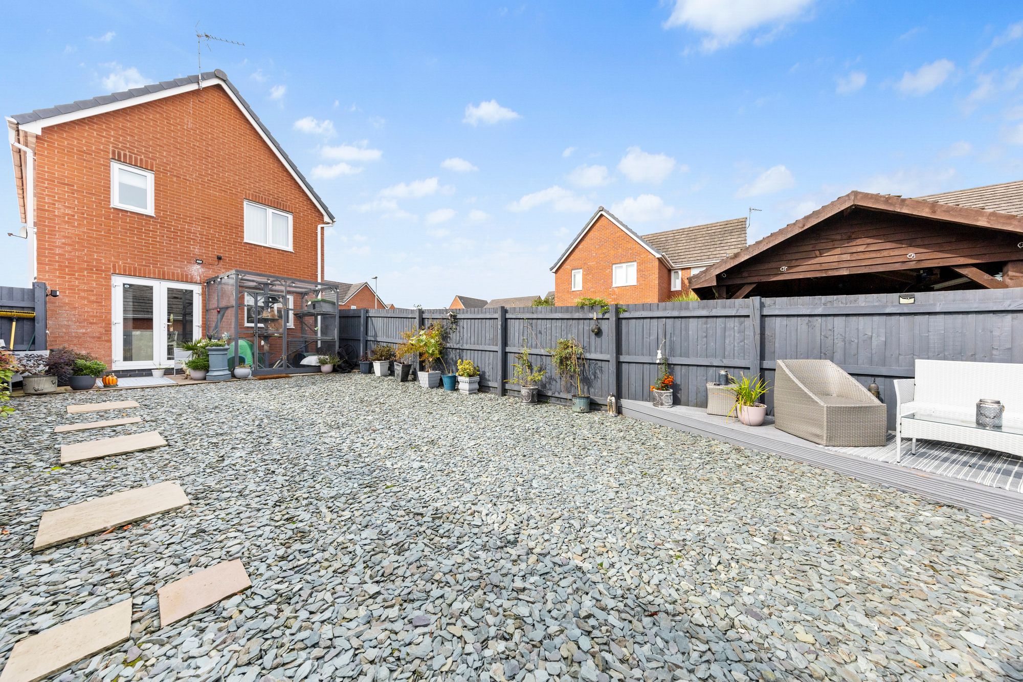 Tulsa Gardens, Warrington