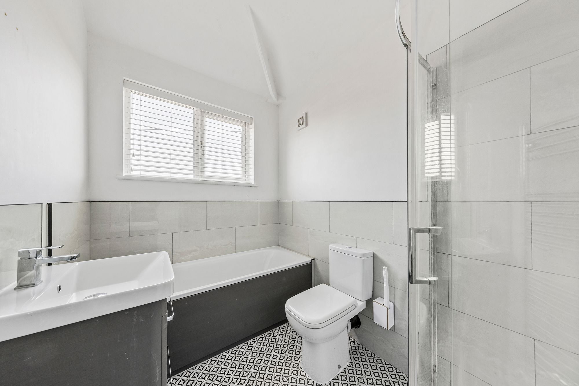 Knutsford Road, Grappenhall, WA4