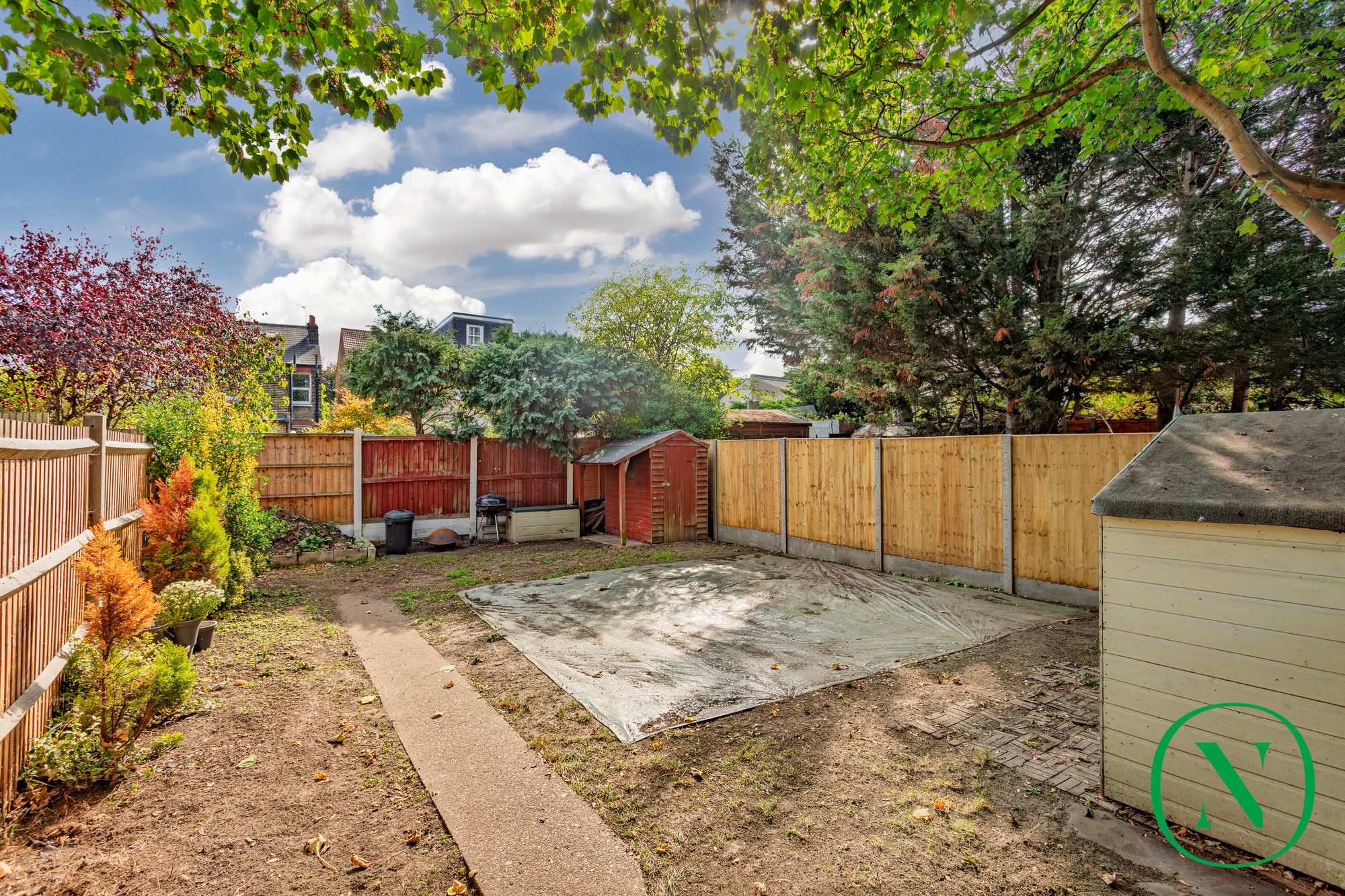 2 bedroom maisonette for sale