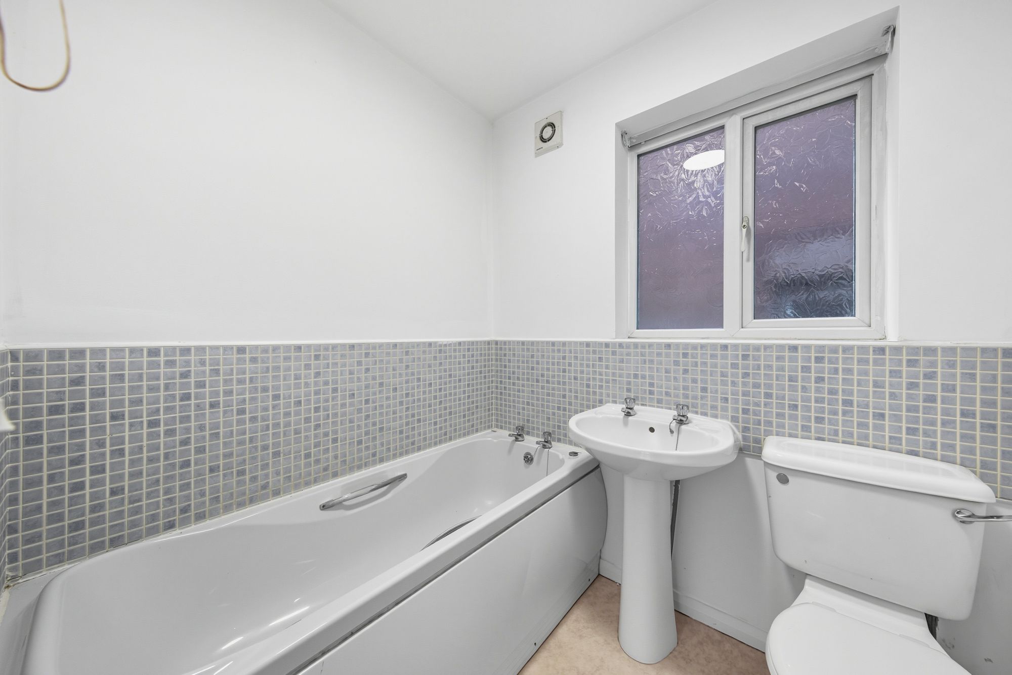 Cole Avenue, Newton-Le-Willows