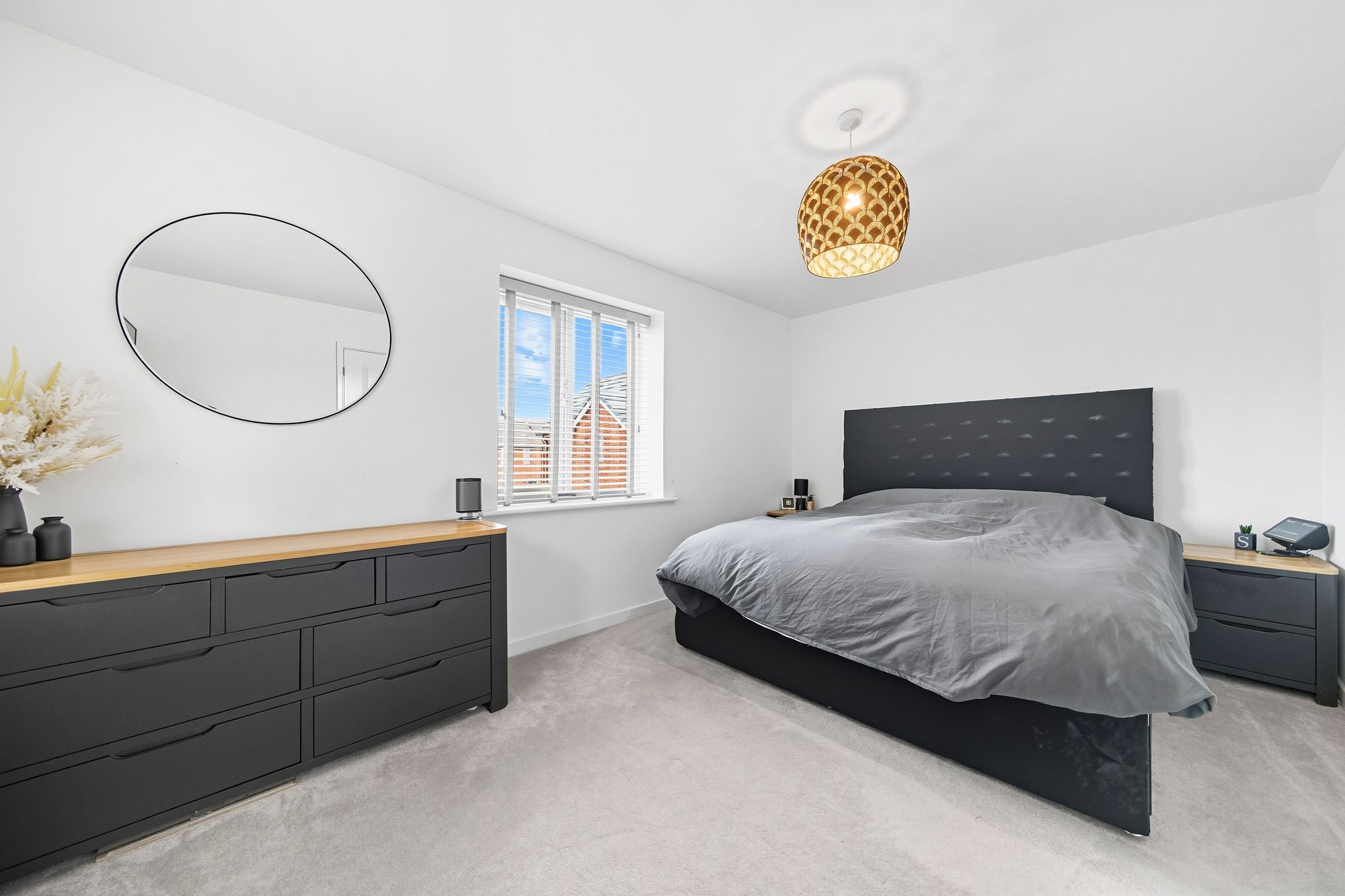 Vulcan Gate, Leigh, WN7