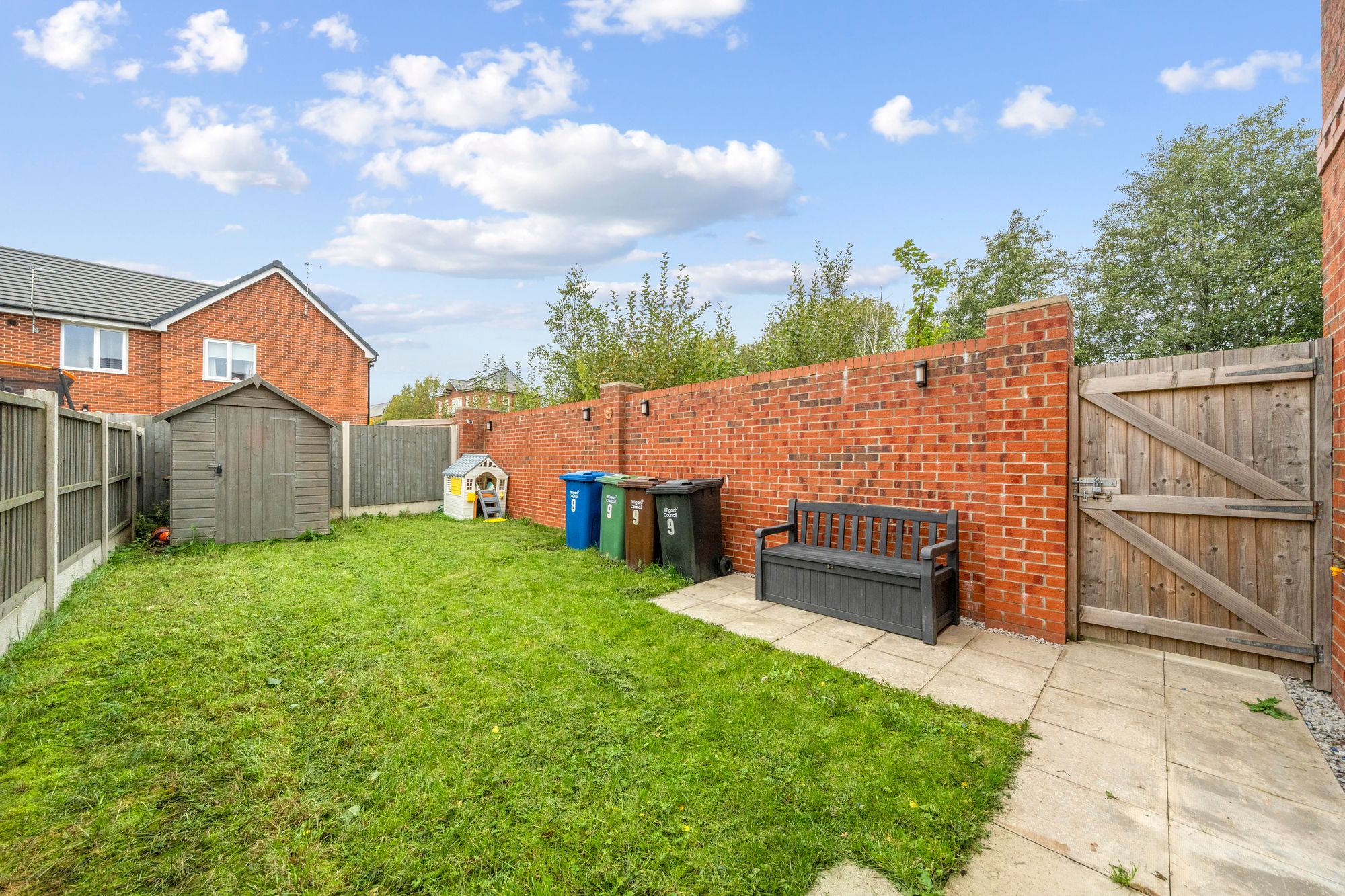 Vulcan Gate, Leigh, WN7