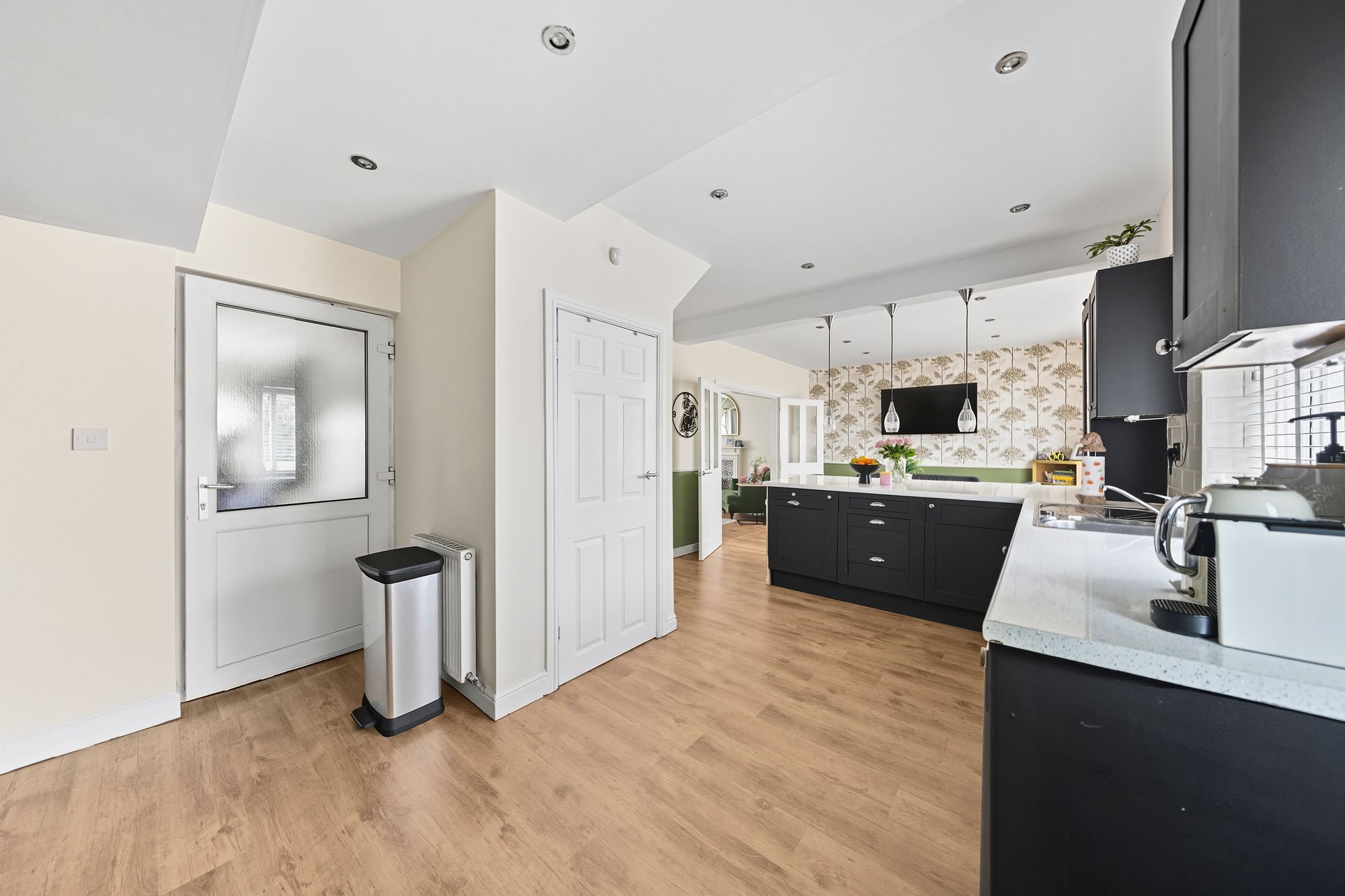 Elston Avenue, Newton-Le-Willows