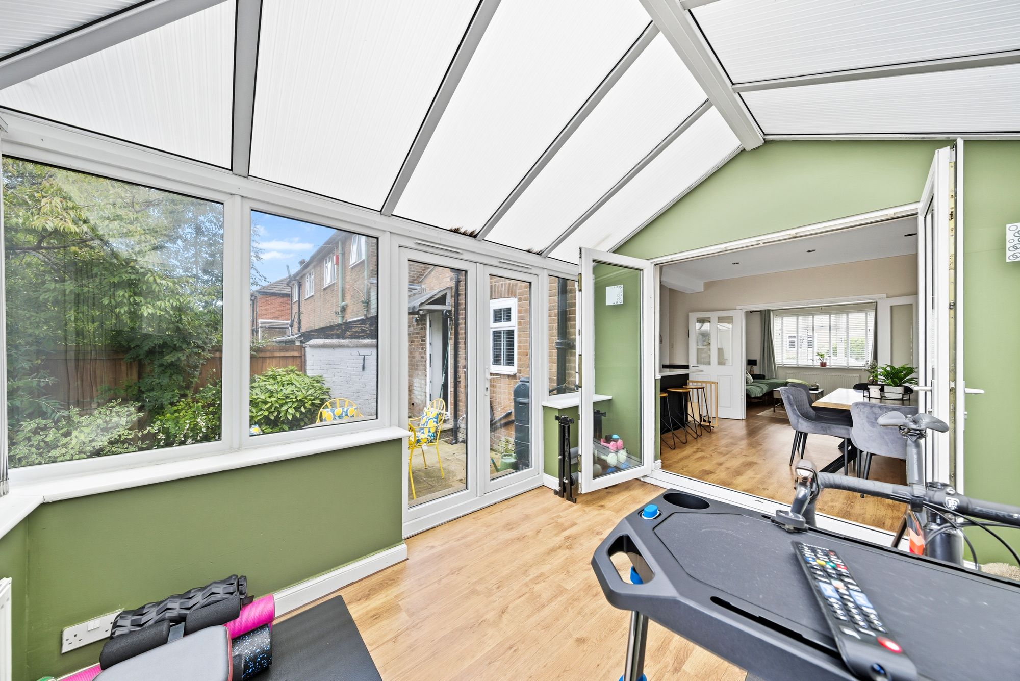 Elston Avenue, Newton-Le-Willows