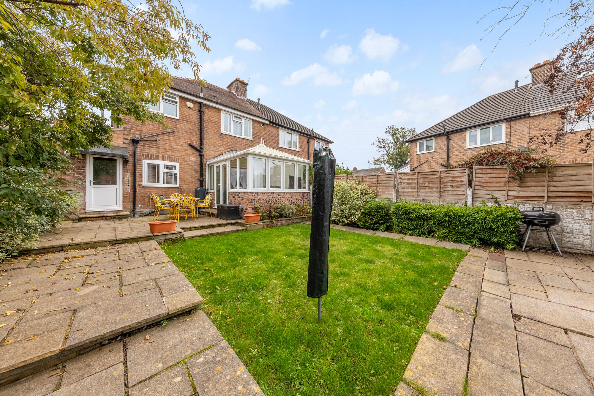 Elston Avenue, Newton-Le-Willows