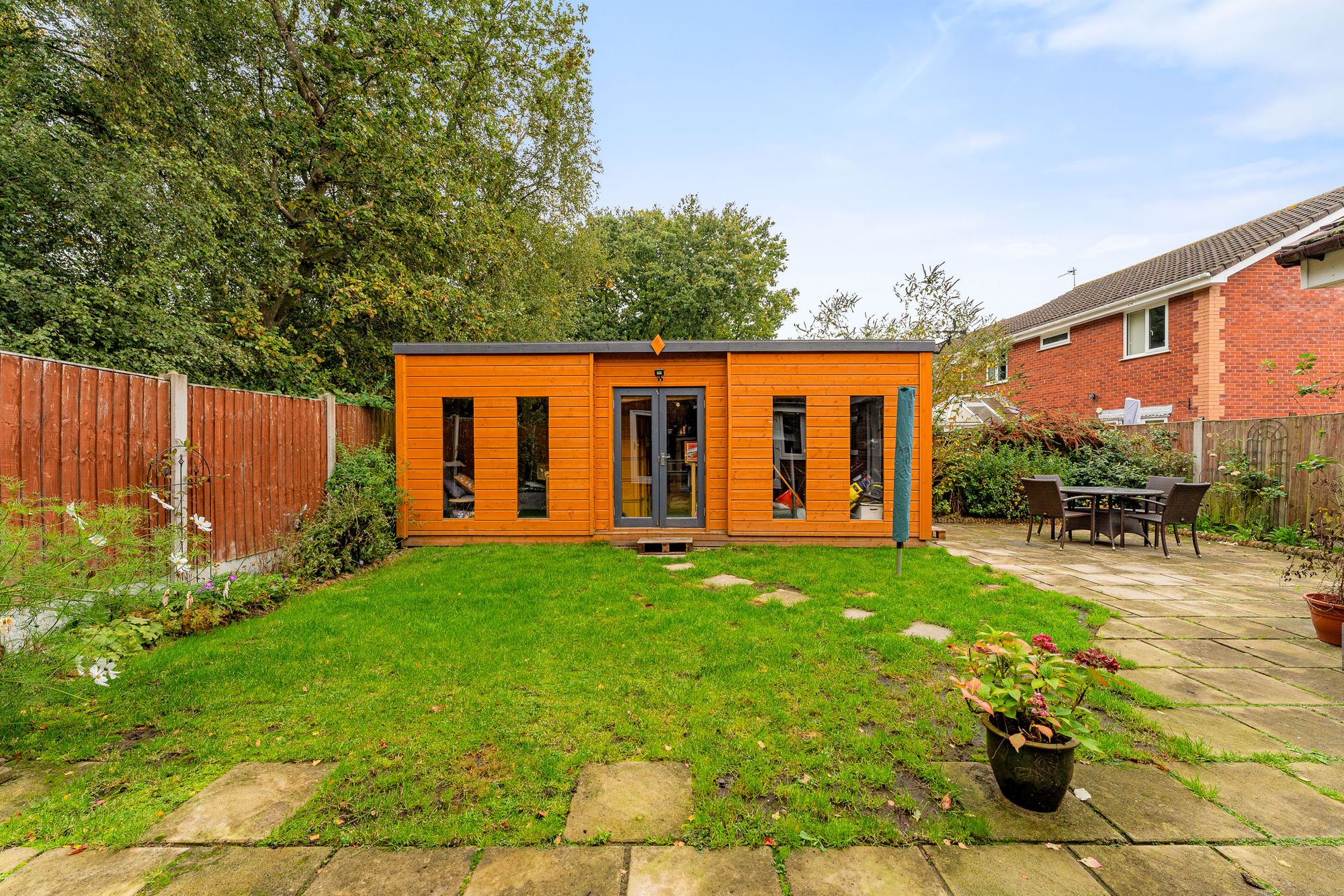 Dorchester Park, Runcorn, WA7