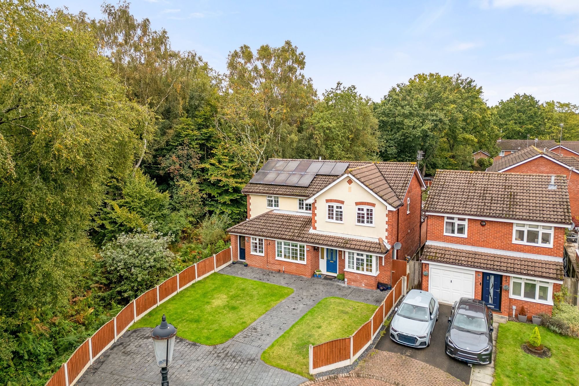 Dorchester Park, Runcorn, WA7