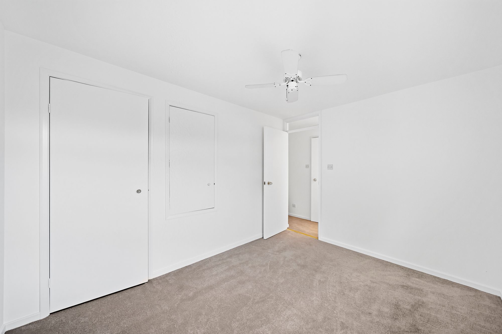 Kinross Close, Fearnhead, WA2