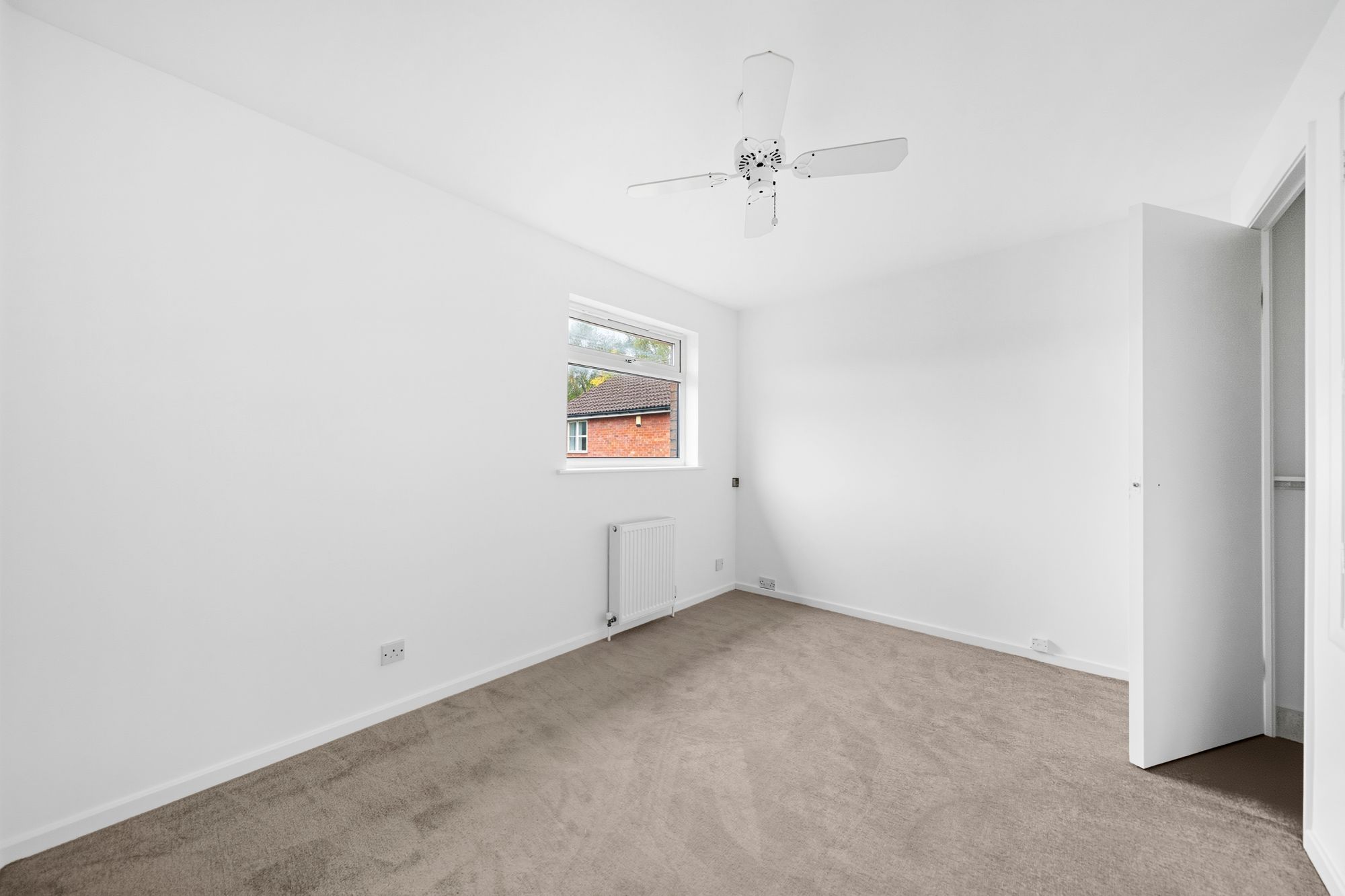 Kinross Close, Fearnhead, WA2