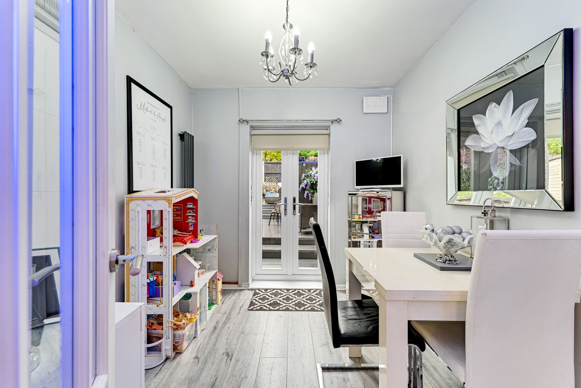 Russell Road, Runcorn, WA7