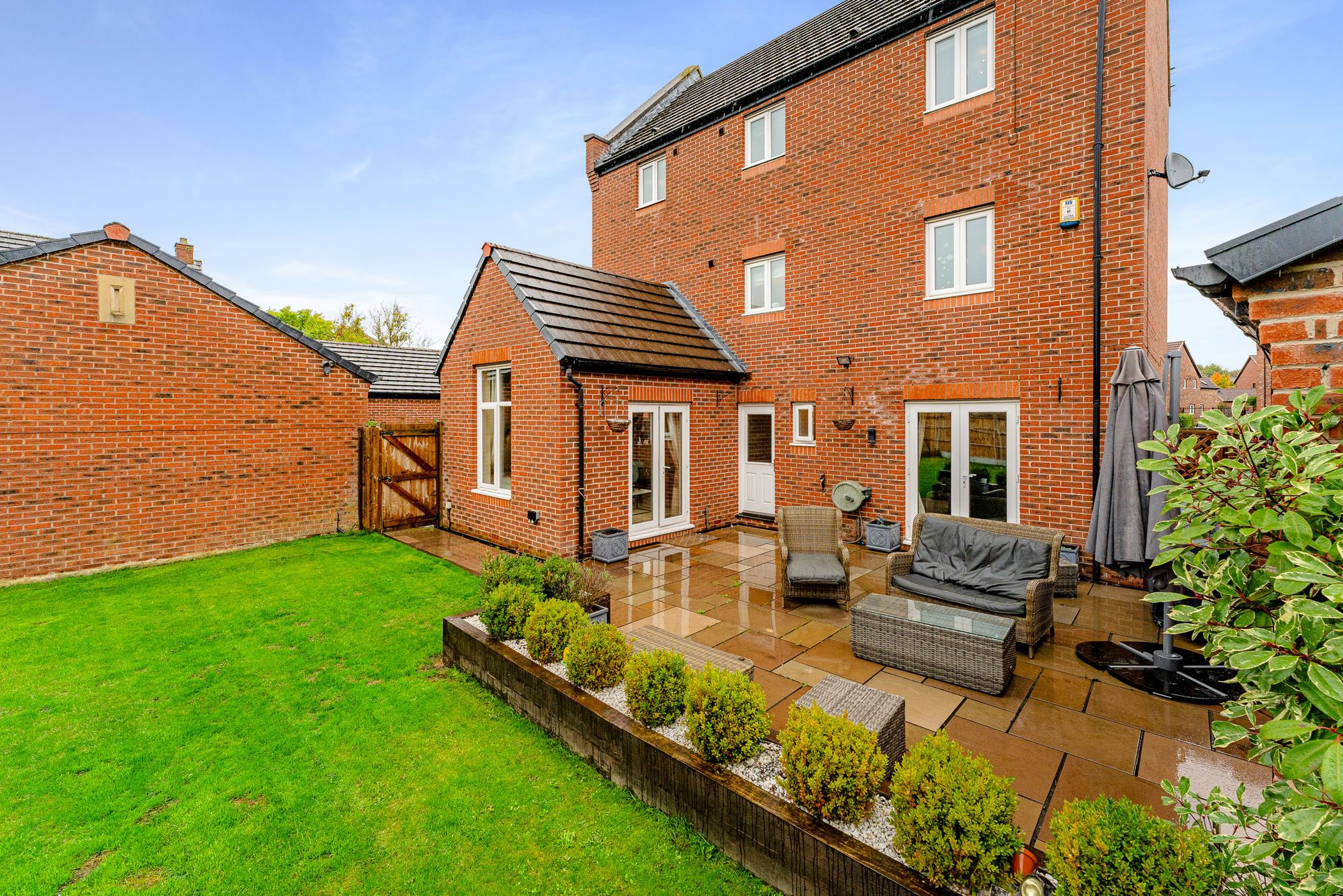 Regency Park, Widnes, WA8