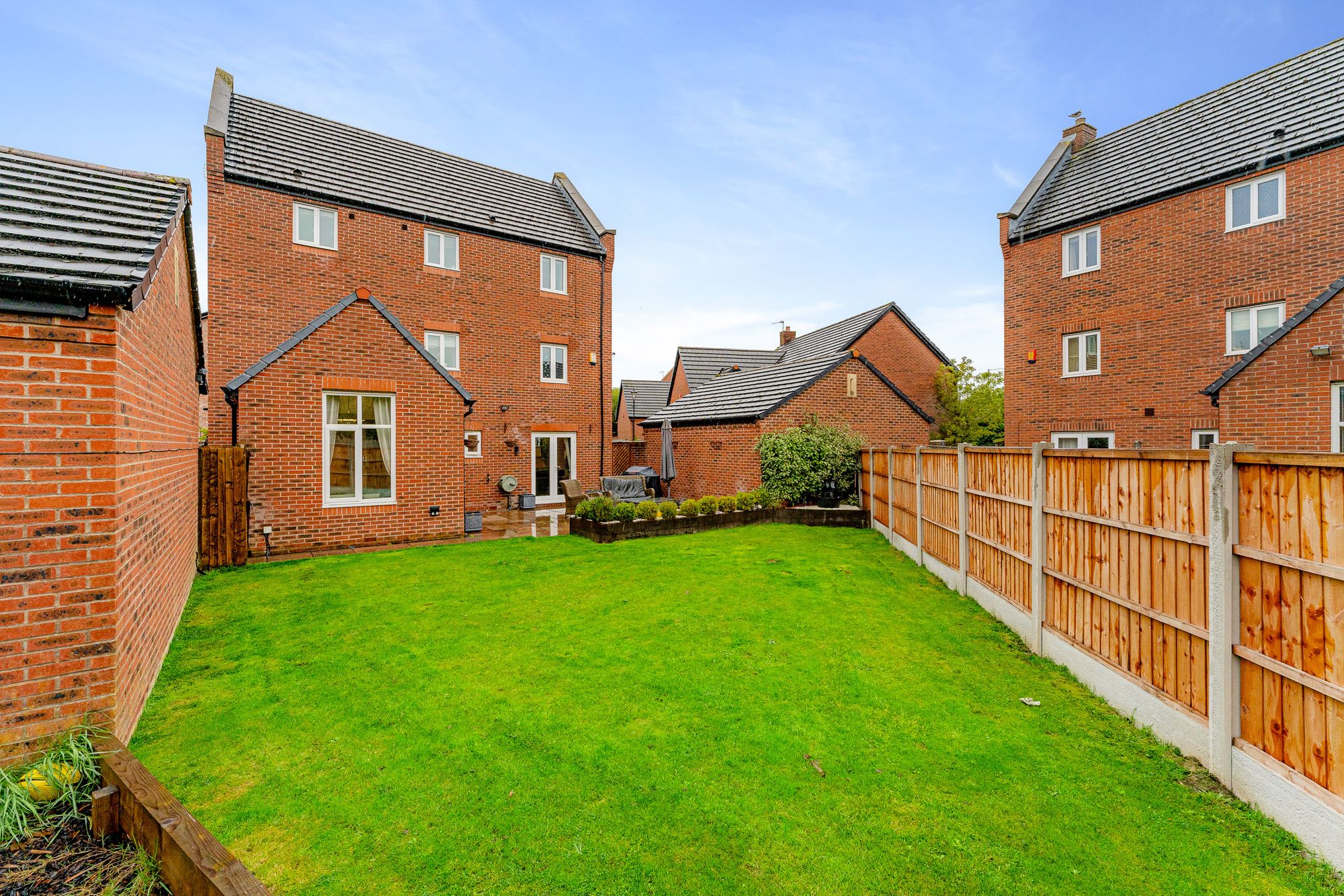 Regency Park, Widnes, WA8