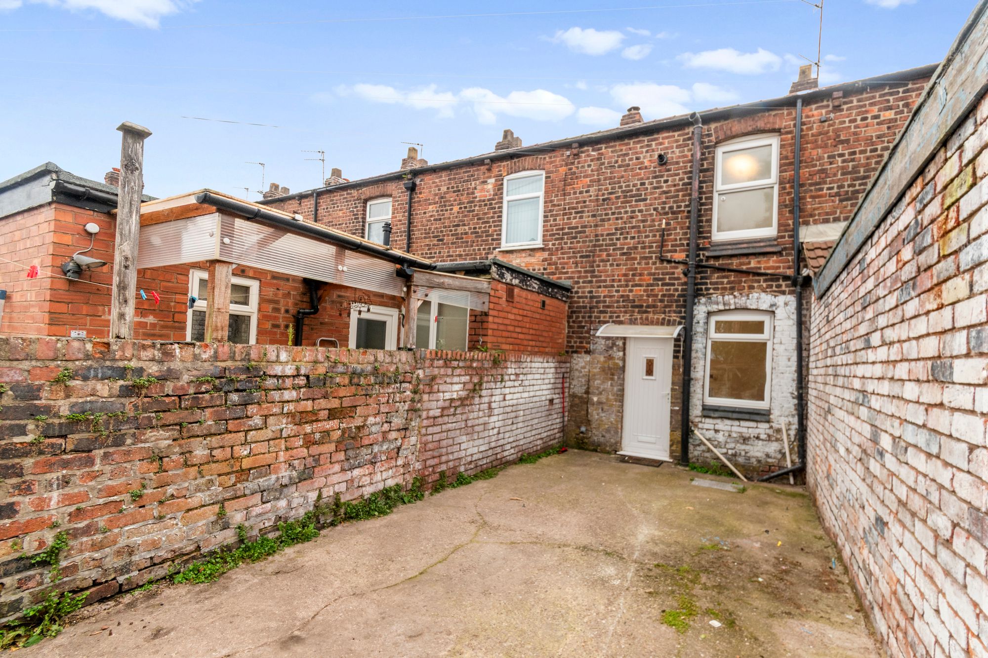 Dalton Bank, Warrington