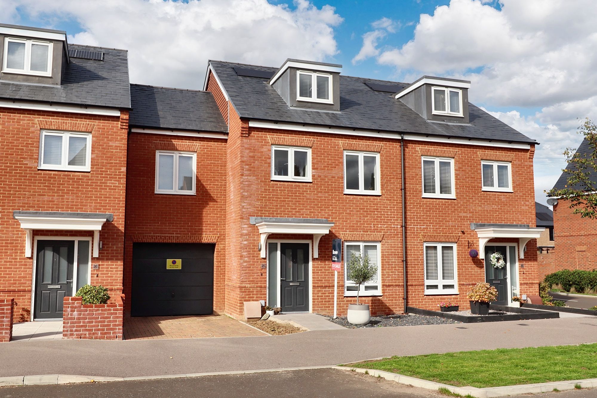 Pembers Farm Avenue, Fair Oak, Eastleigh, SO50 7QL