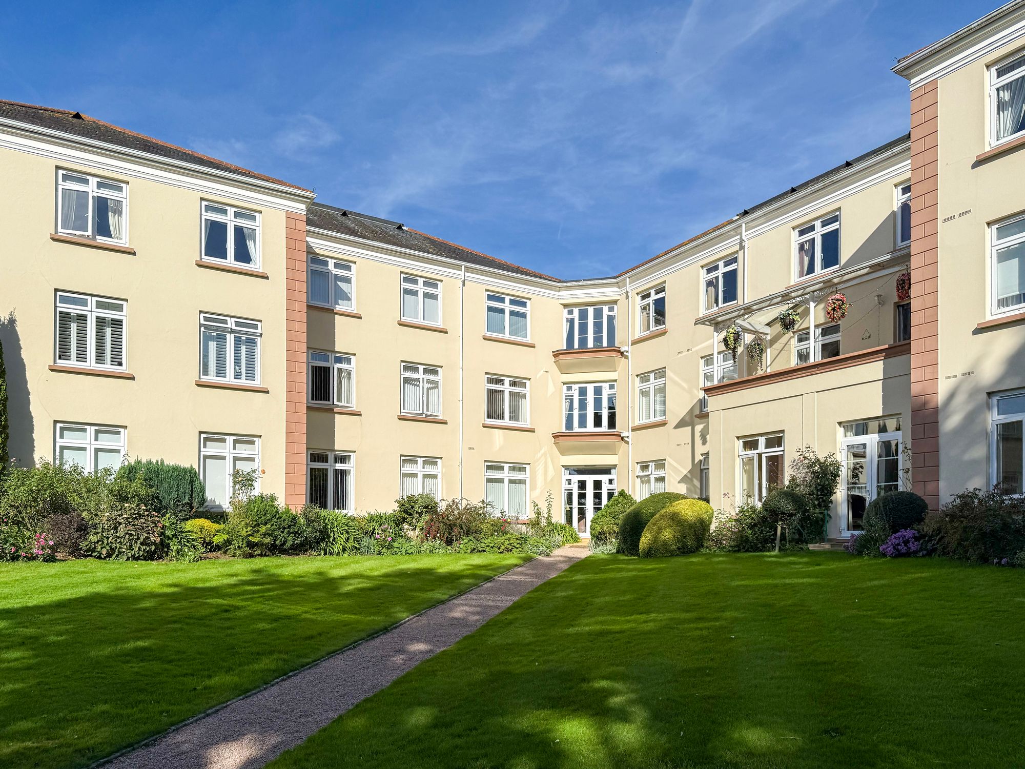 1 bed Apartment For Sale in Jersey, Jersey