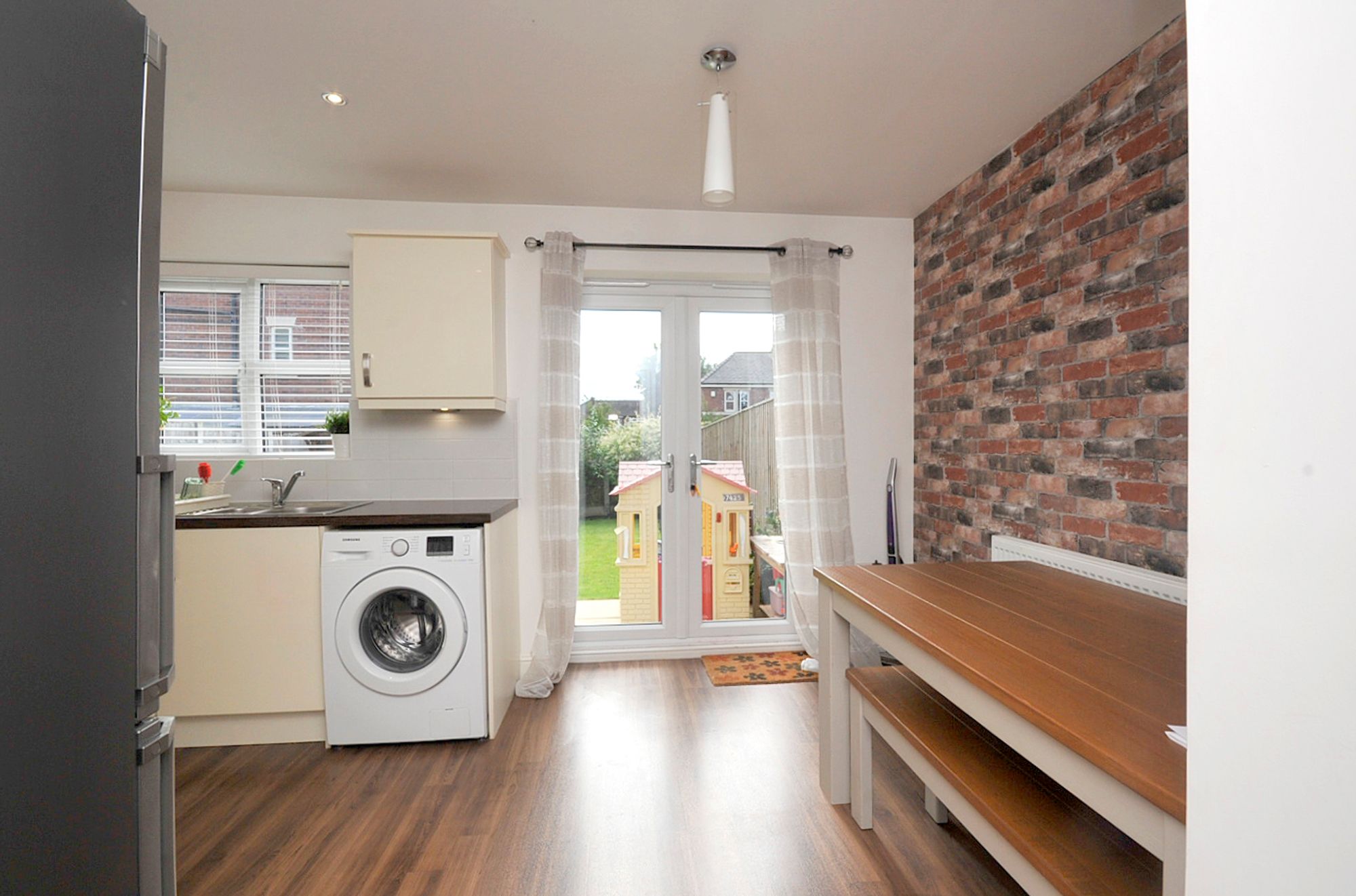 Commissioner Square, Warrington