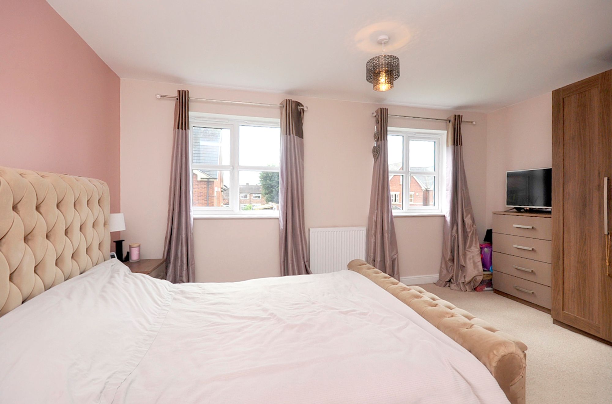 Commissioner Square, Warrington