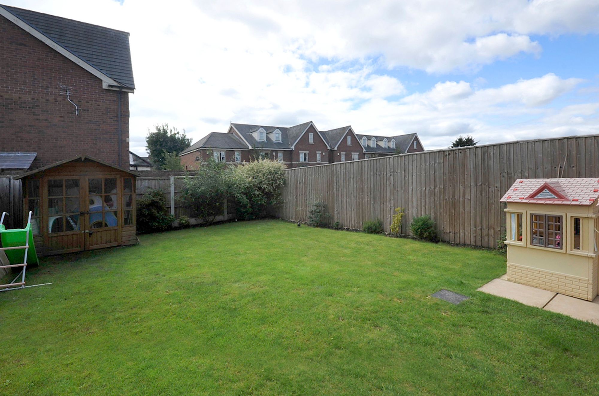 Commissioner Square, Warrington