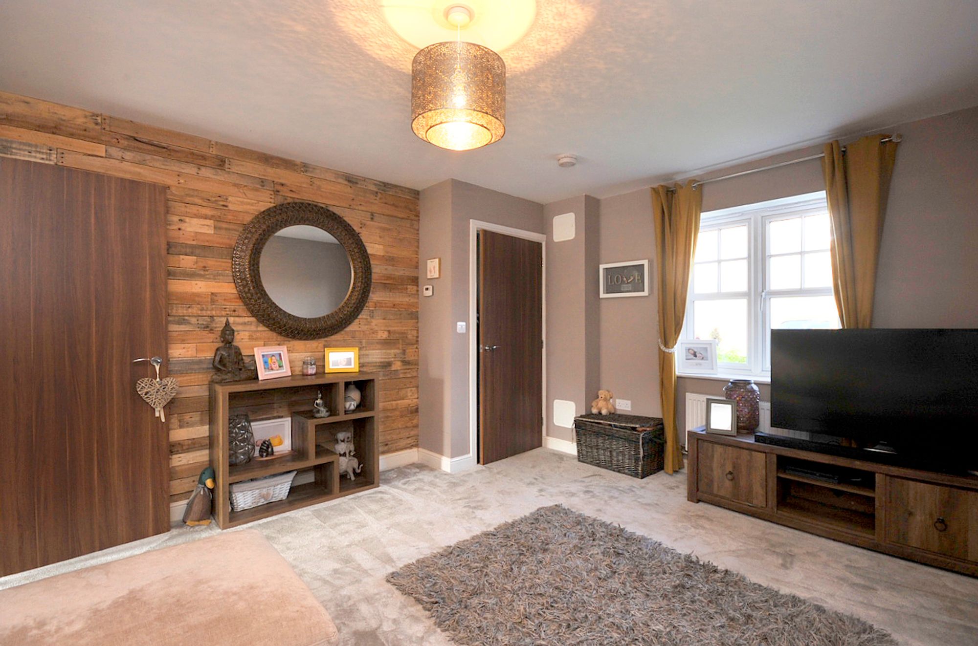 Commissioner Square, Warrington