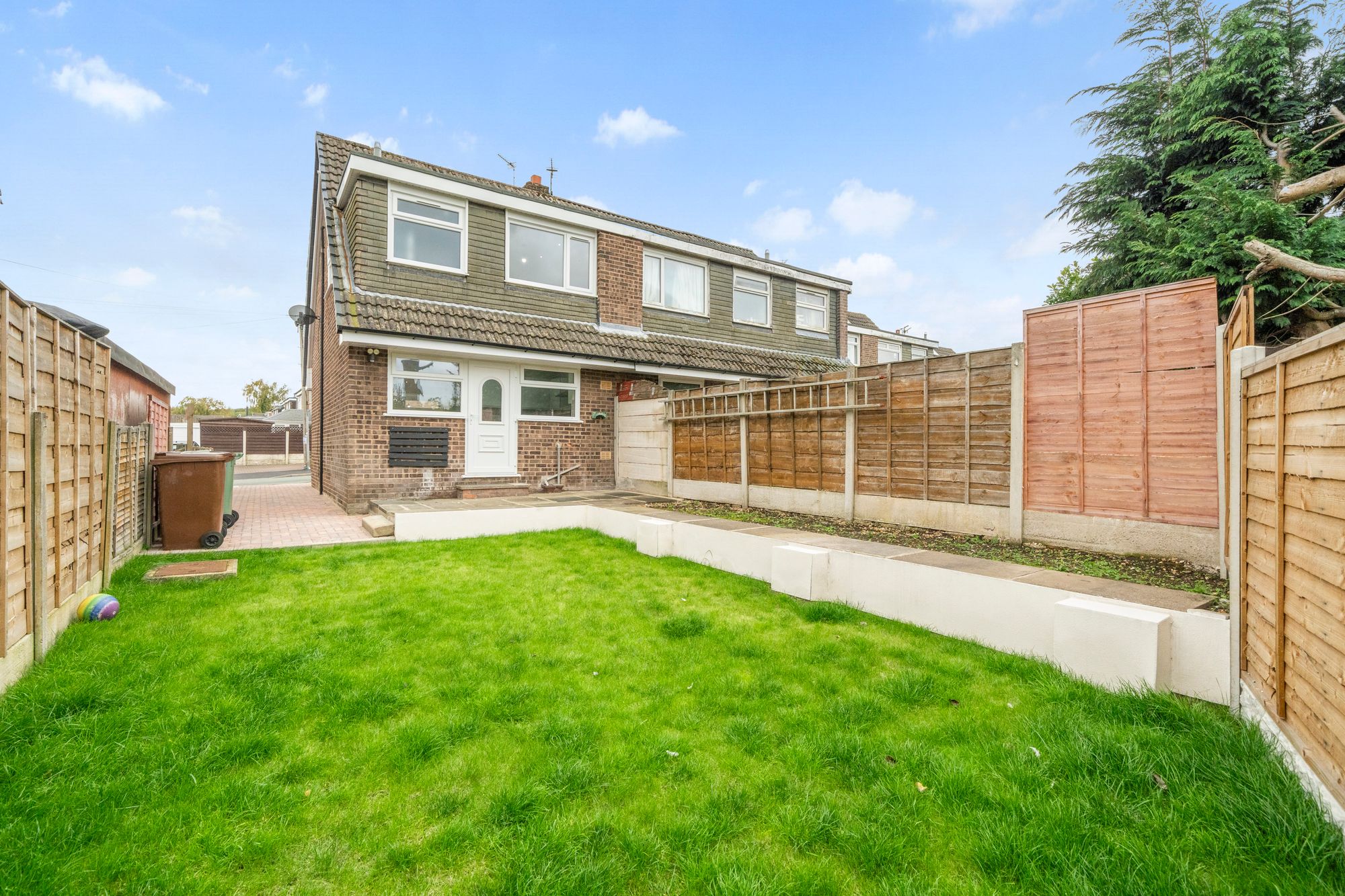 Monmouth Crescent, Ashton-In-Makerfield, WN4