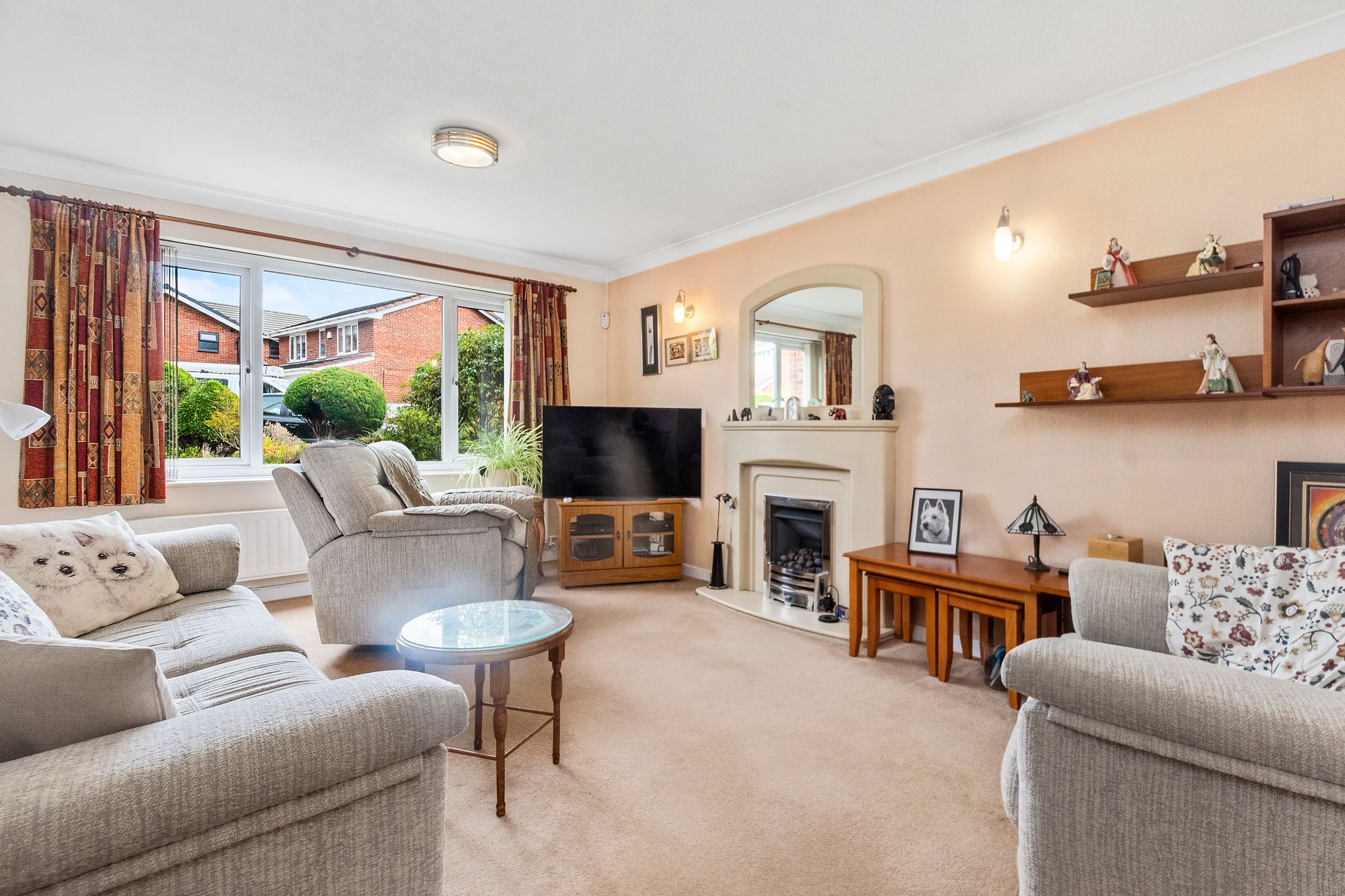 Hickory Close, Woolston, WA1