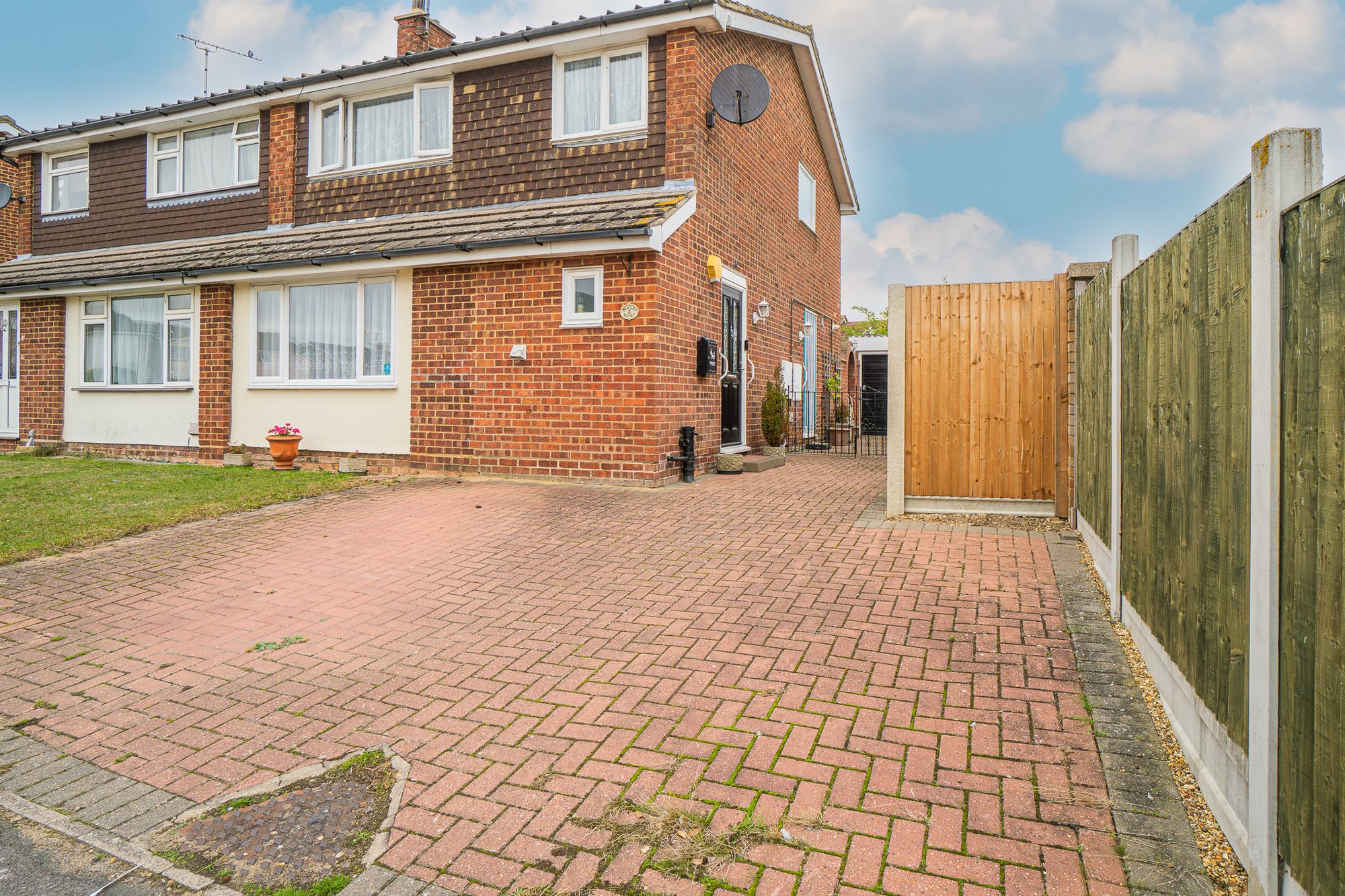 Maple Leaf, Tiptree, CO5