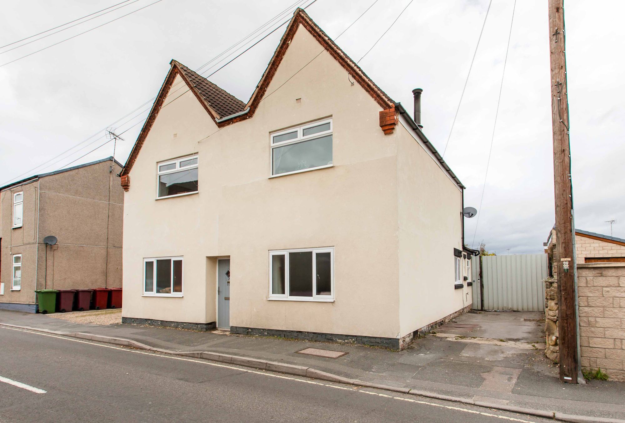 High Street, Clowne, S43