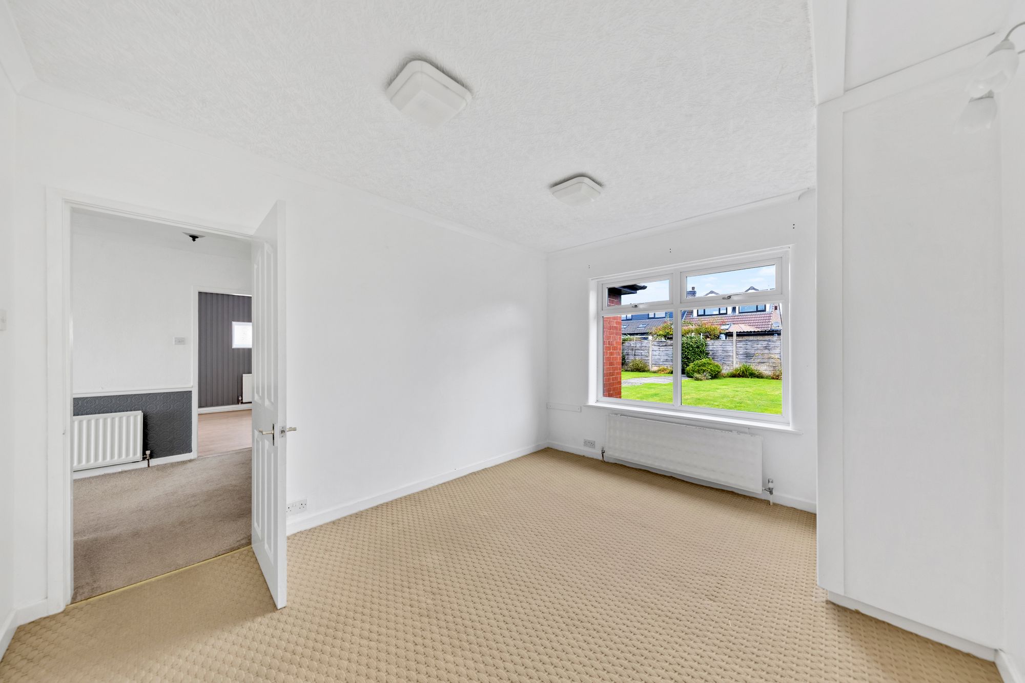 New Lane, Croft, WA3