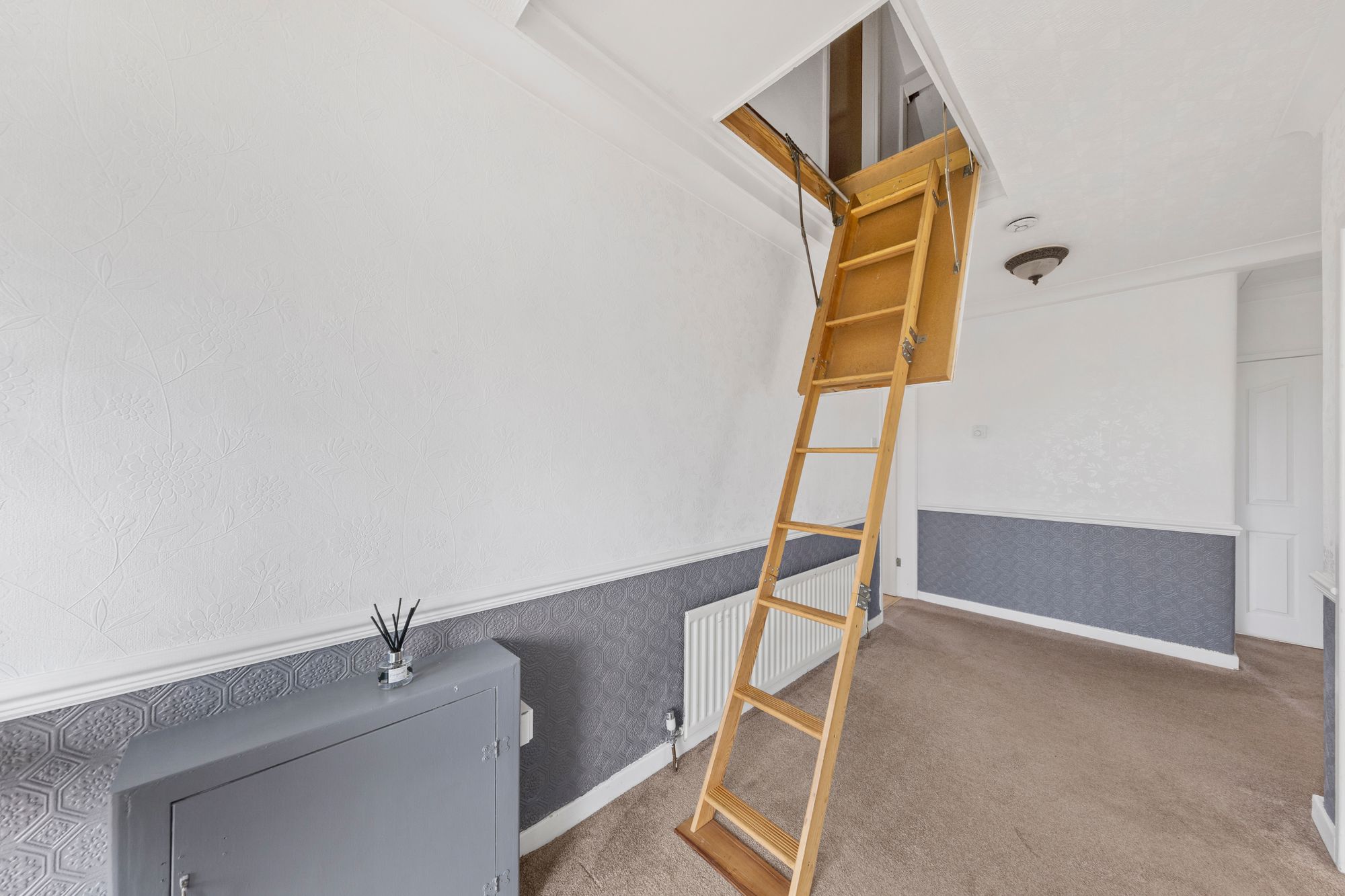 New Lane, Croft, WA3