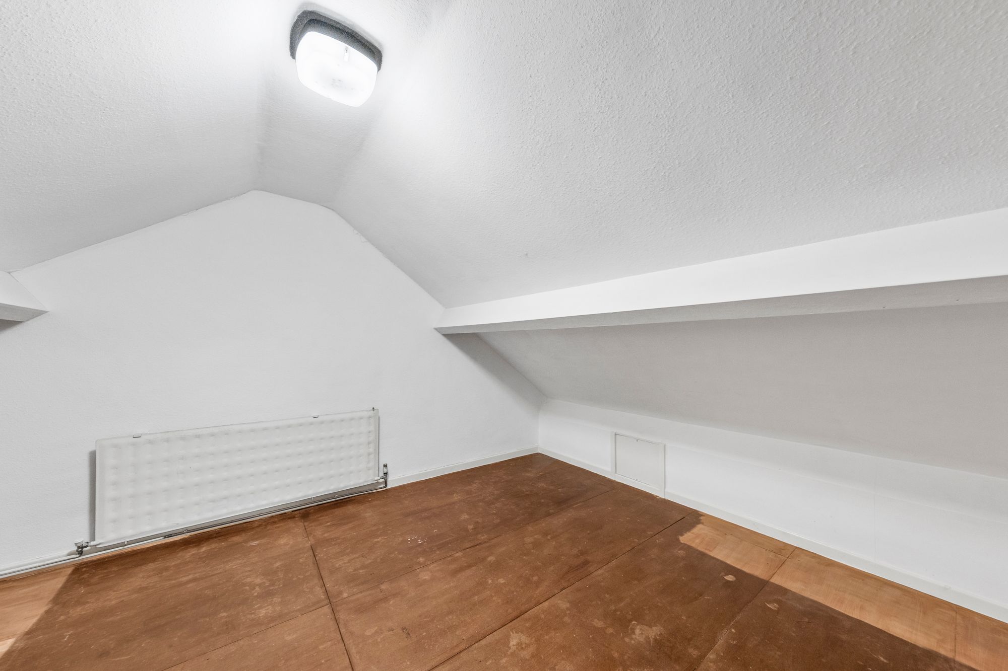 New Lane, Croft, WA3