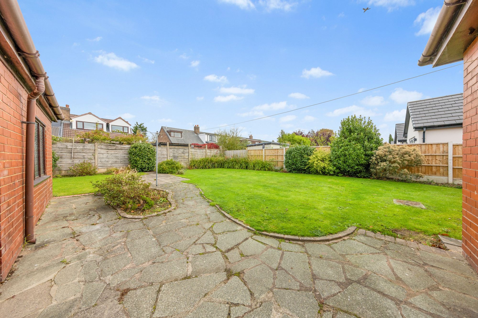 New Lane, Croft, WA3