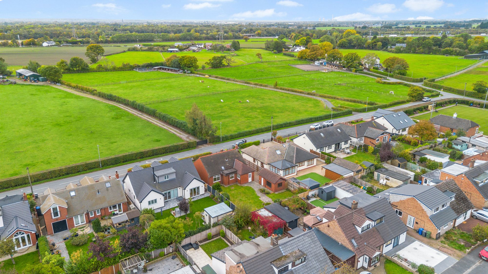 New Lane, Croft, WA3