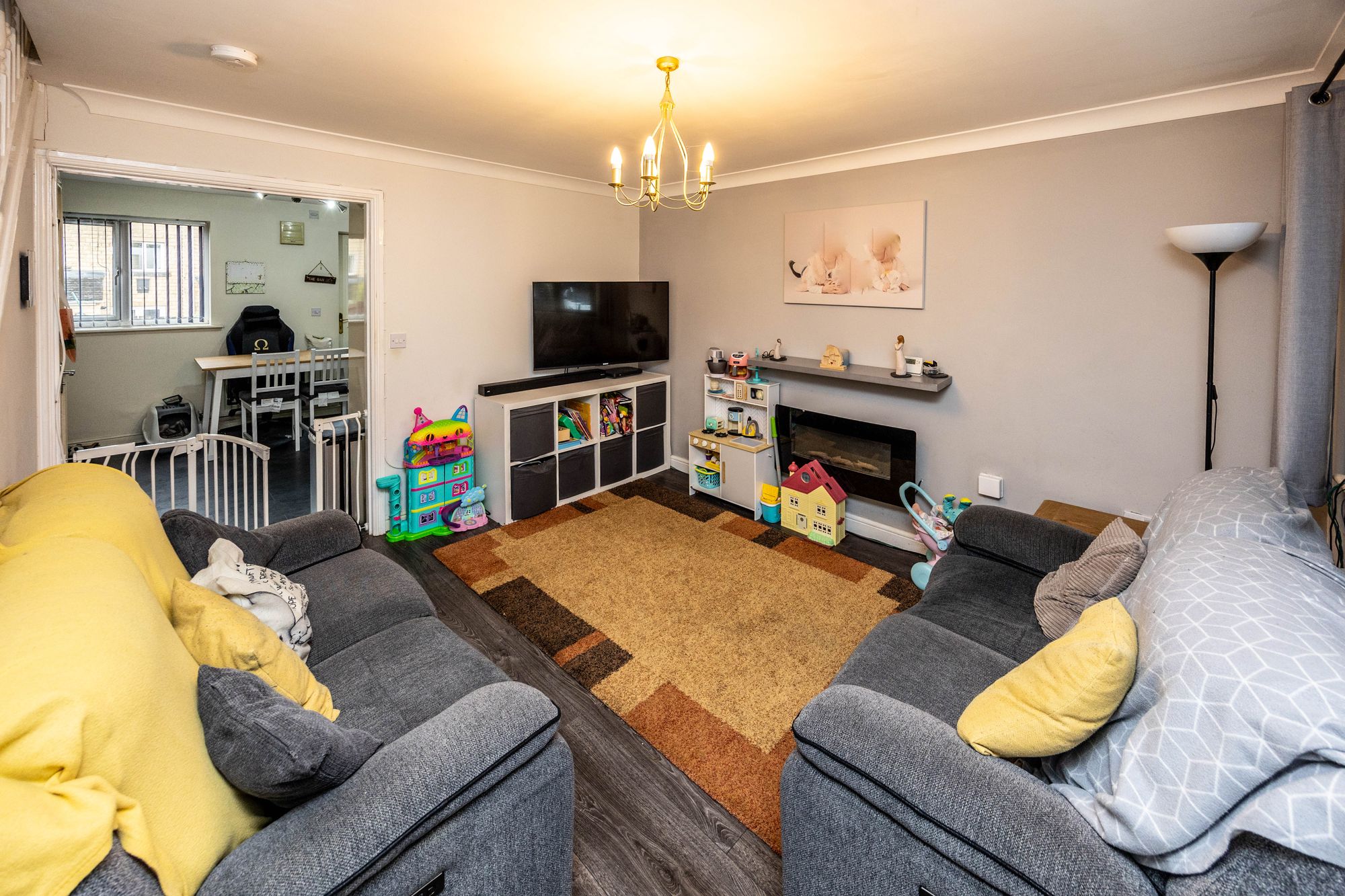 Image 4 of Larch Close, Wheatley, HX2