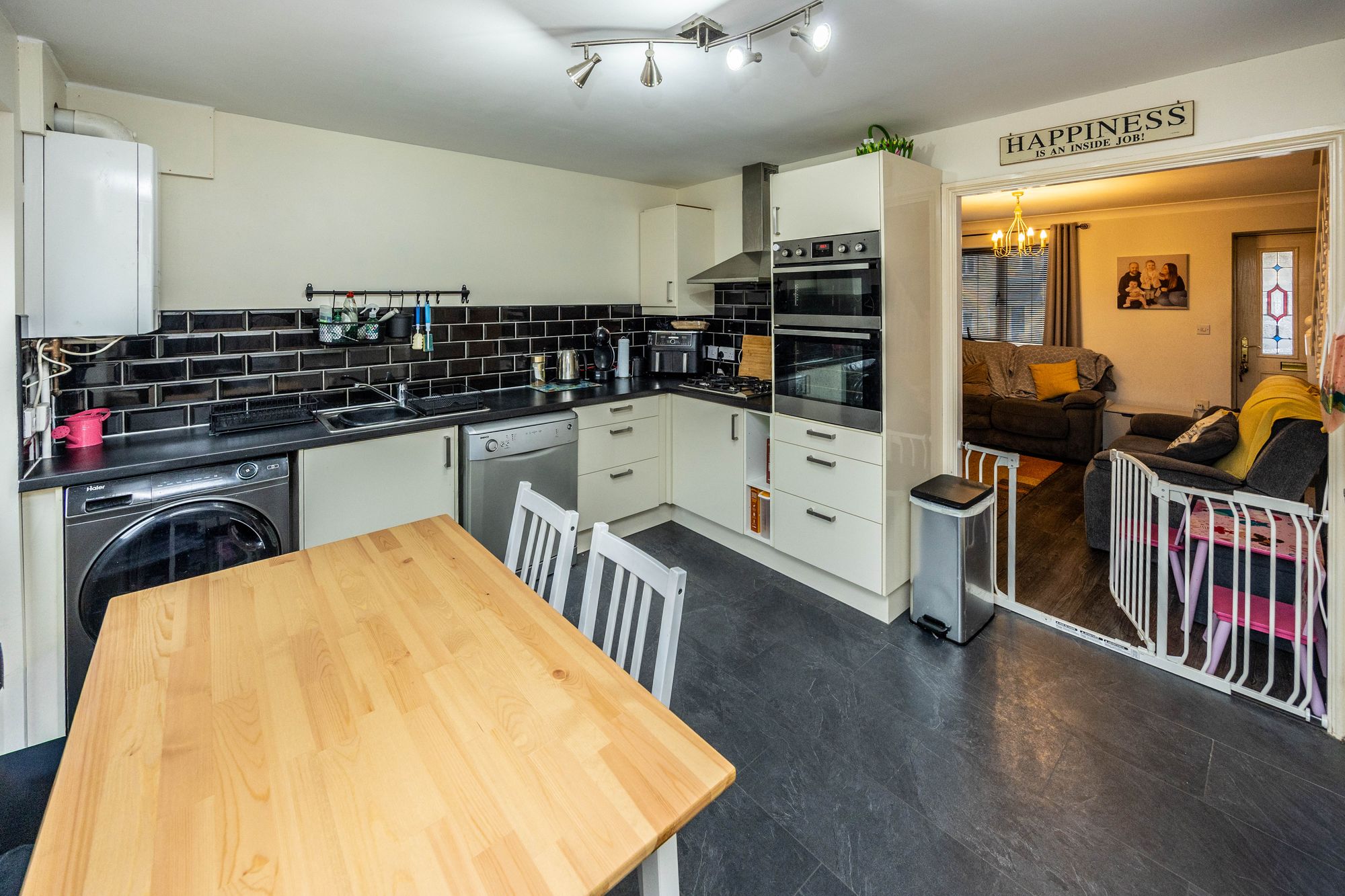 Image 7 of Larch Close, Wheatley, HX2