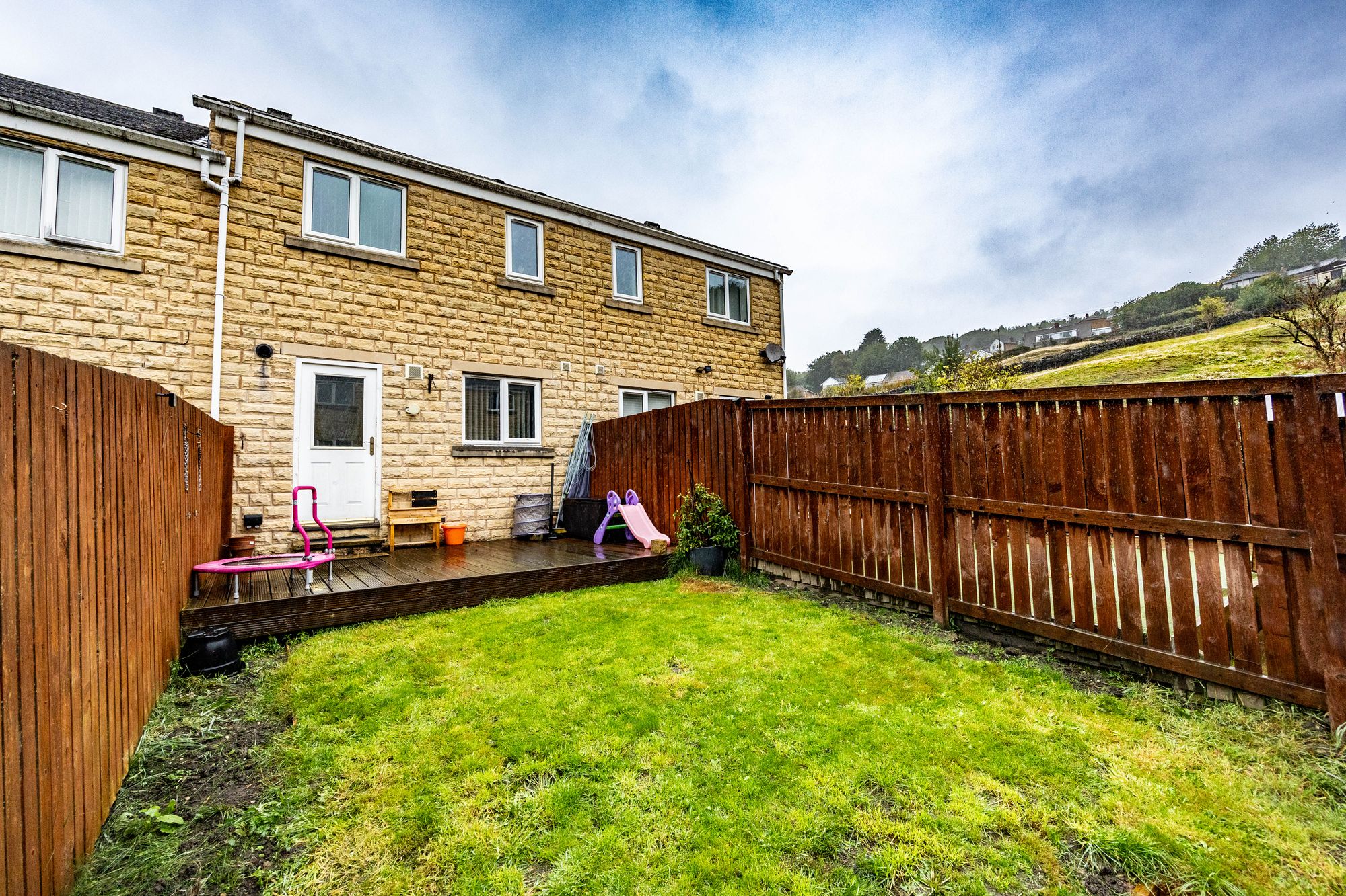 Image 16 of Larch Close, Wheatley, HX2